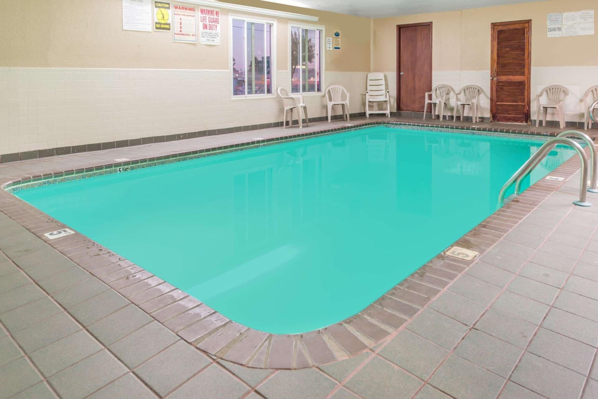 Super 8 by Wyndham O'Fallon MO/St. Louis Area property views in O'Fallon, MO — gallery photo 3