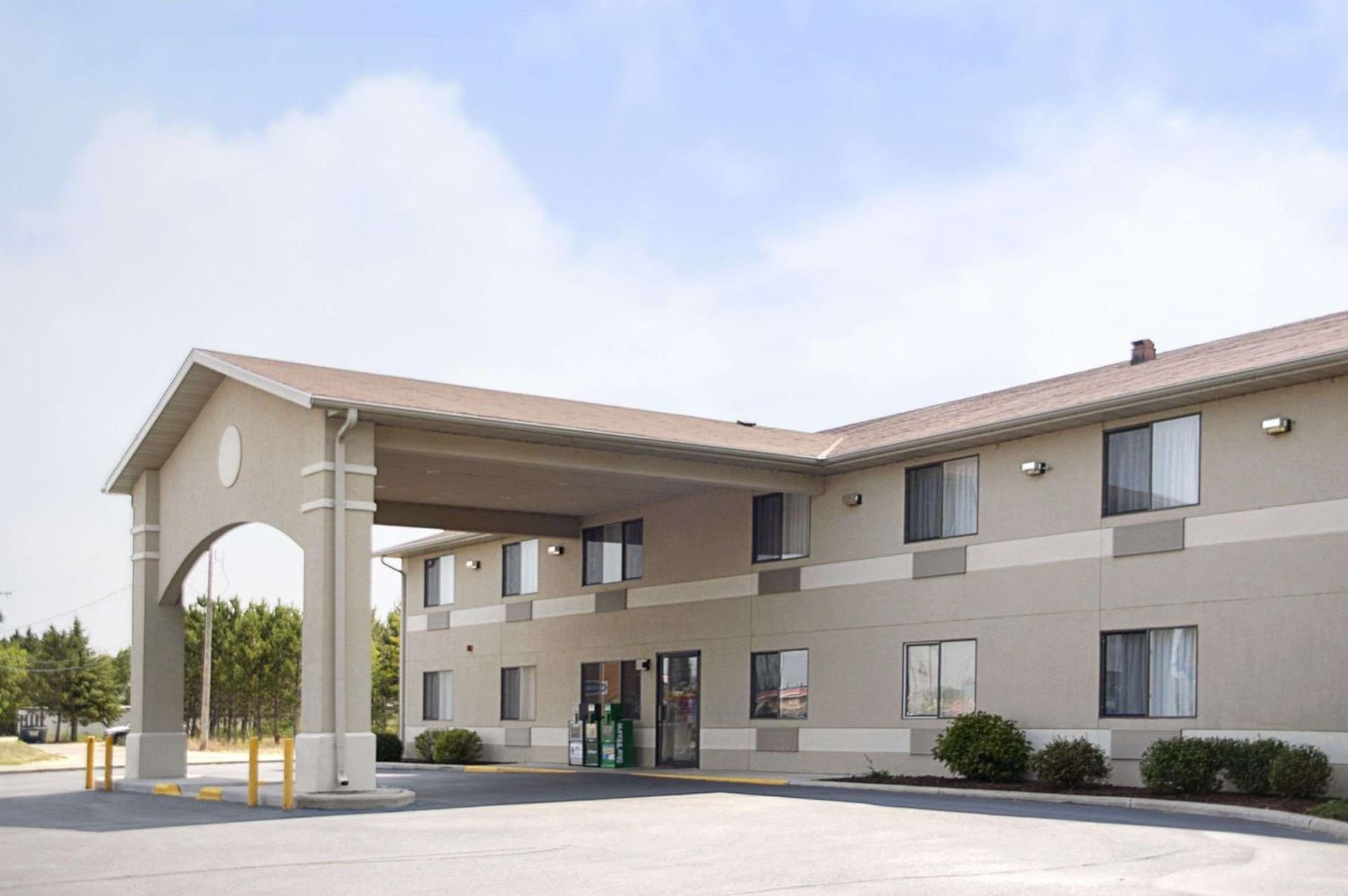 Super 8 by Wyndham Park Rapids featured exterior or lobby in Park Rapids, MN — similar hotel
