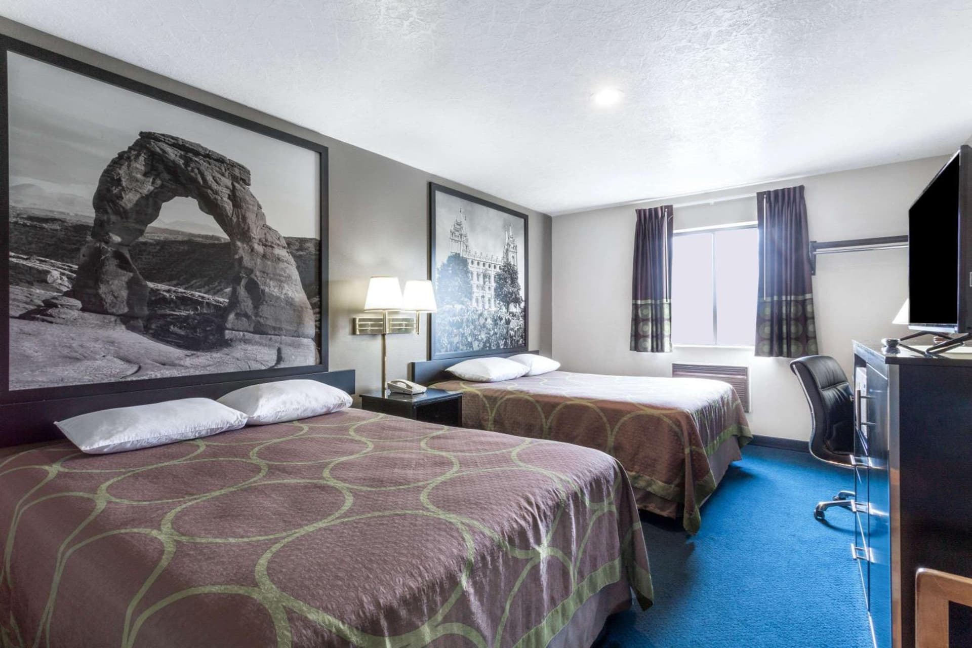 Super 8 by Wyndham Logan gallery photo in Logan, UT — image 9