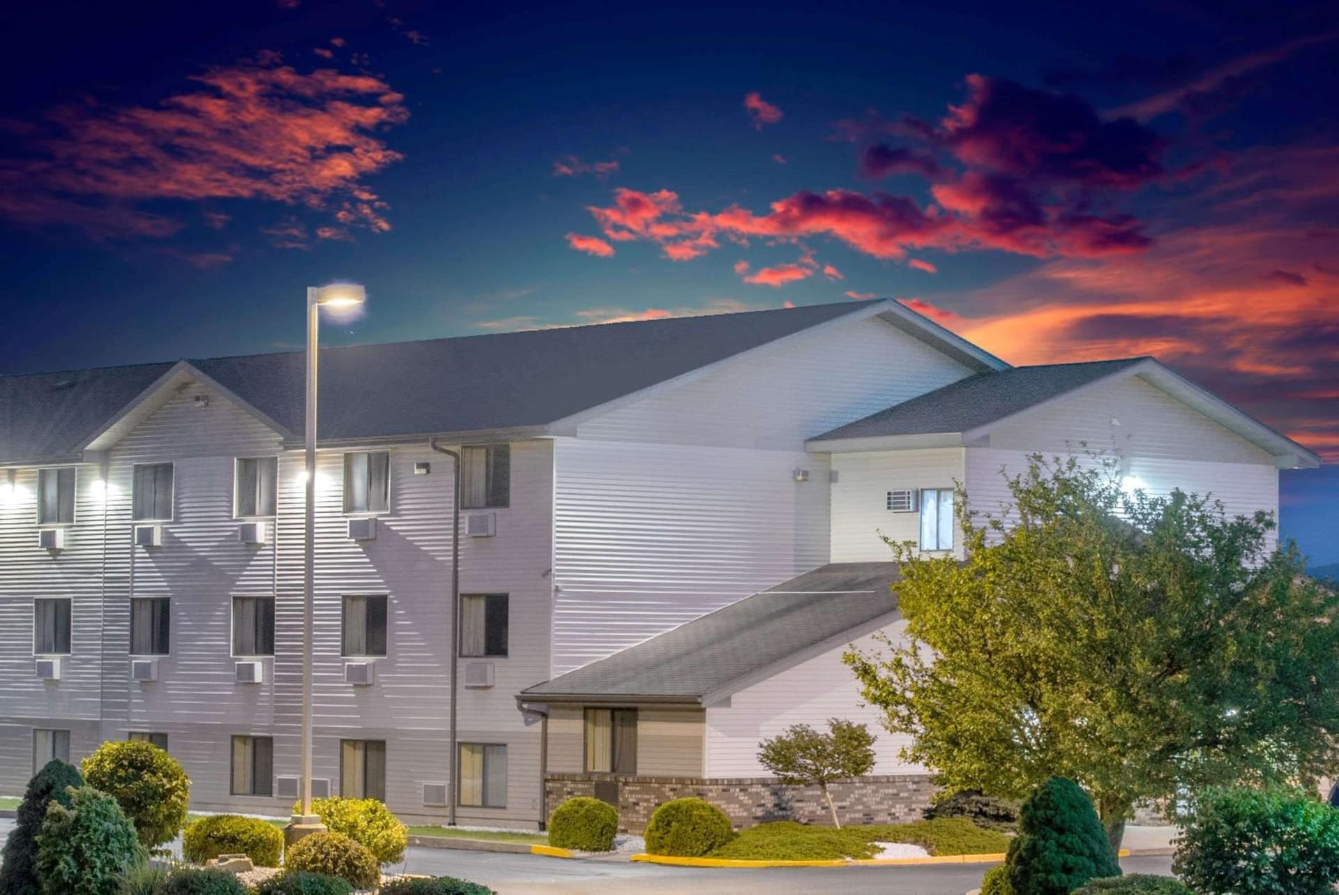 Super 8 by Wyndham Altoona — hotel in Altoona, Pennsylvania