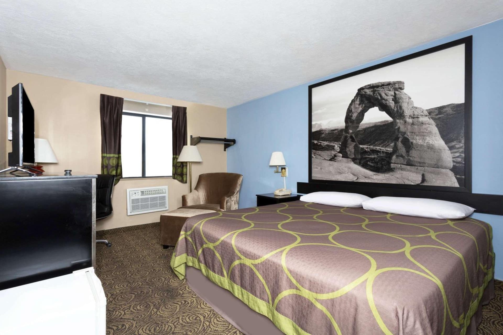 Super 8 by Wyndham Logan gallery photo in Logan, UT — image 15