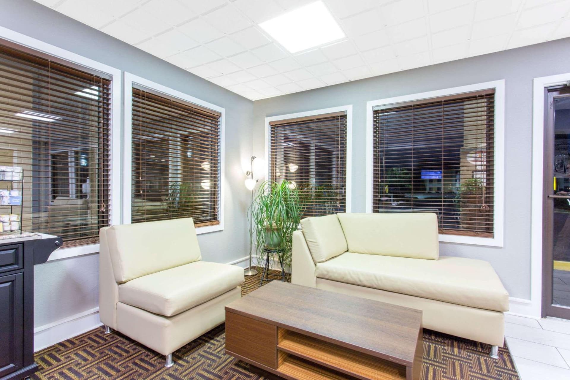 Super 8 by Wyndham Wytheville property views in Wytheville, VA — gallery photo 3