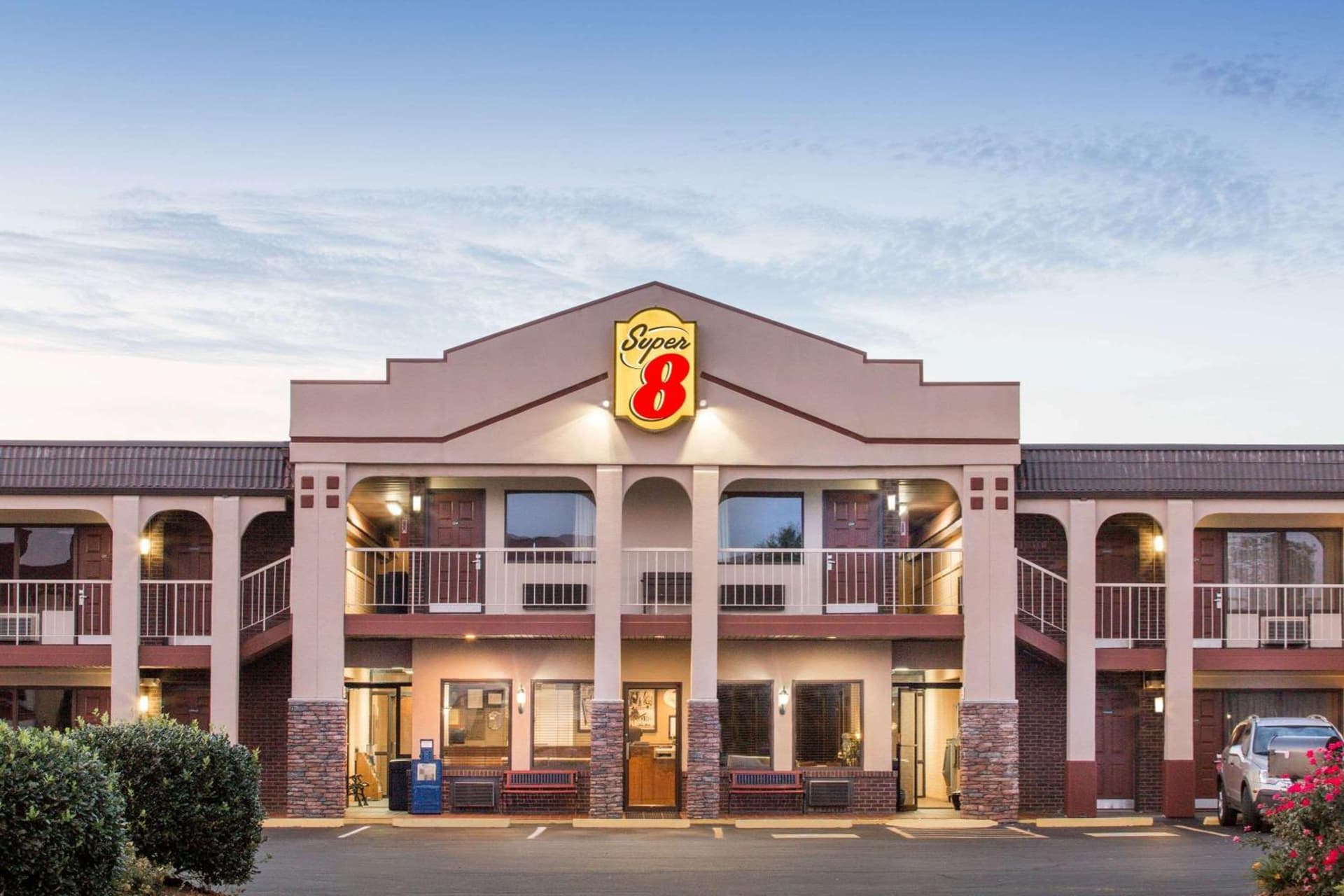 Super 8 by Wyndham Wytheville interior in Wytheville, VA — gallery photo 2