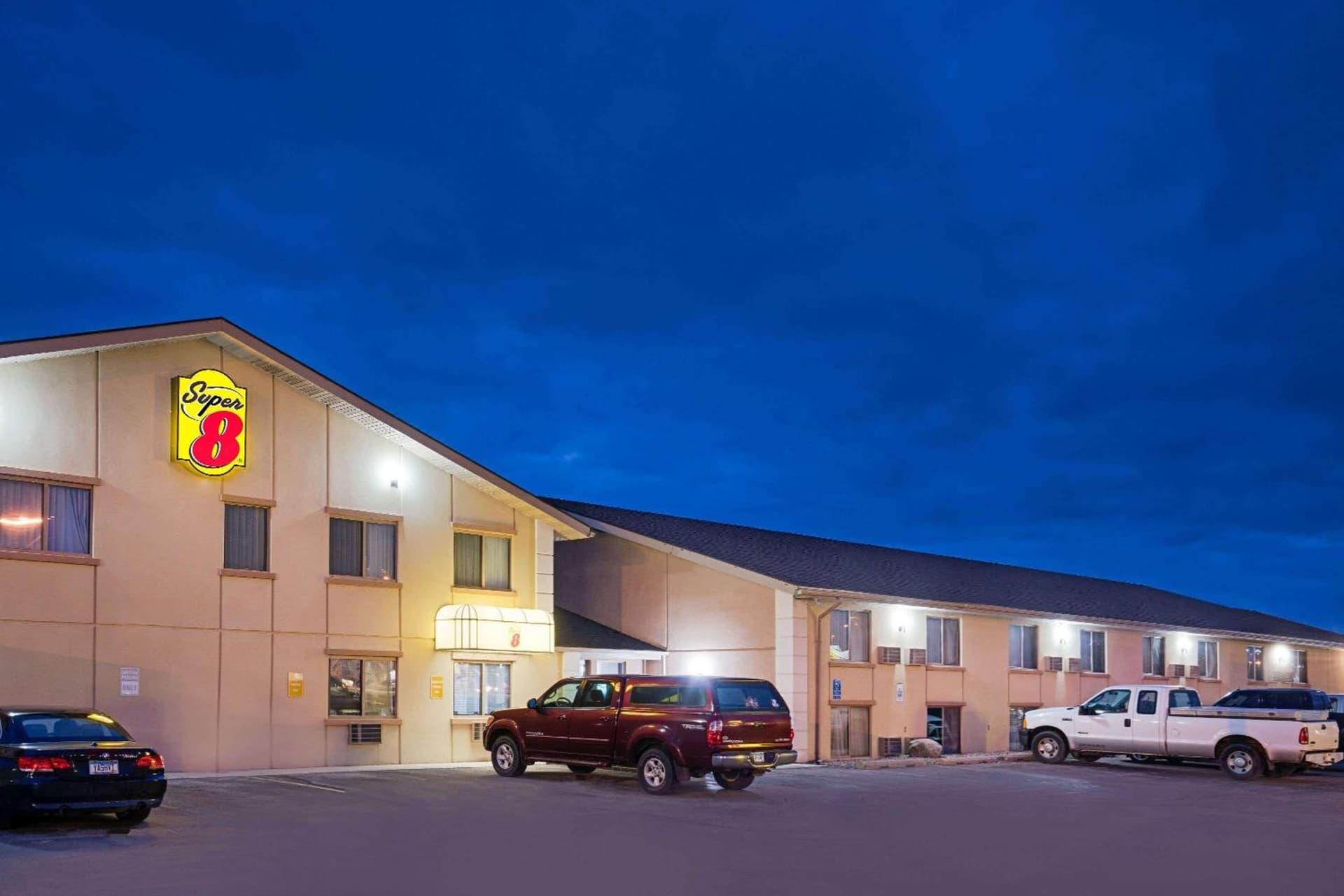 Super 8 by Wyndham Marshall MN — hotel in Marshall, Minnesota