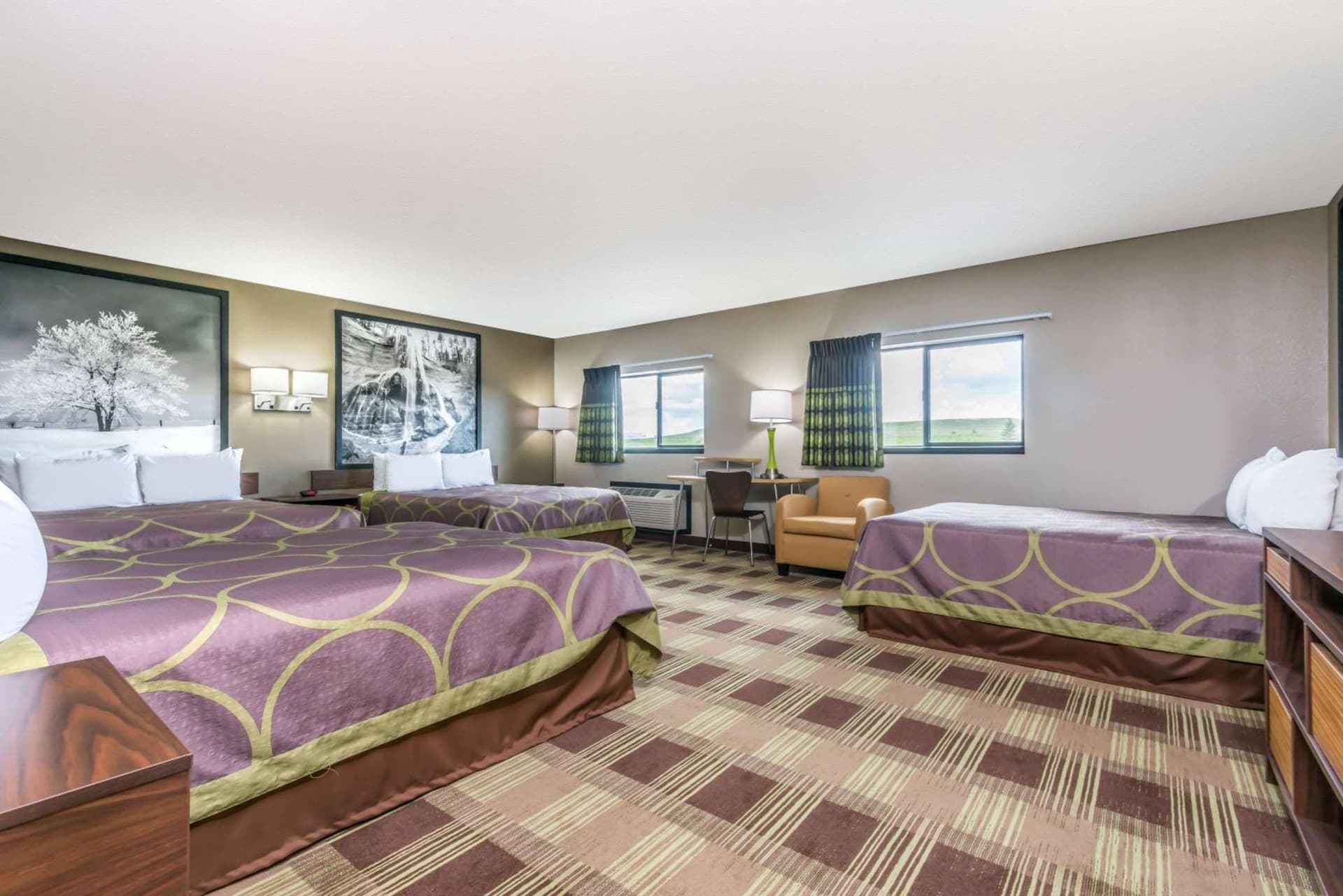 Super 8 by Wyndham Kimball property views in Kimball, NE — gallery photo 3