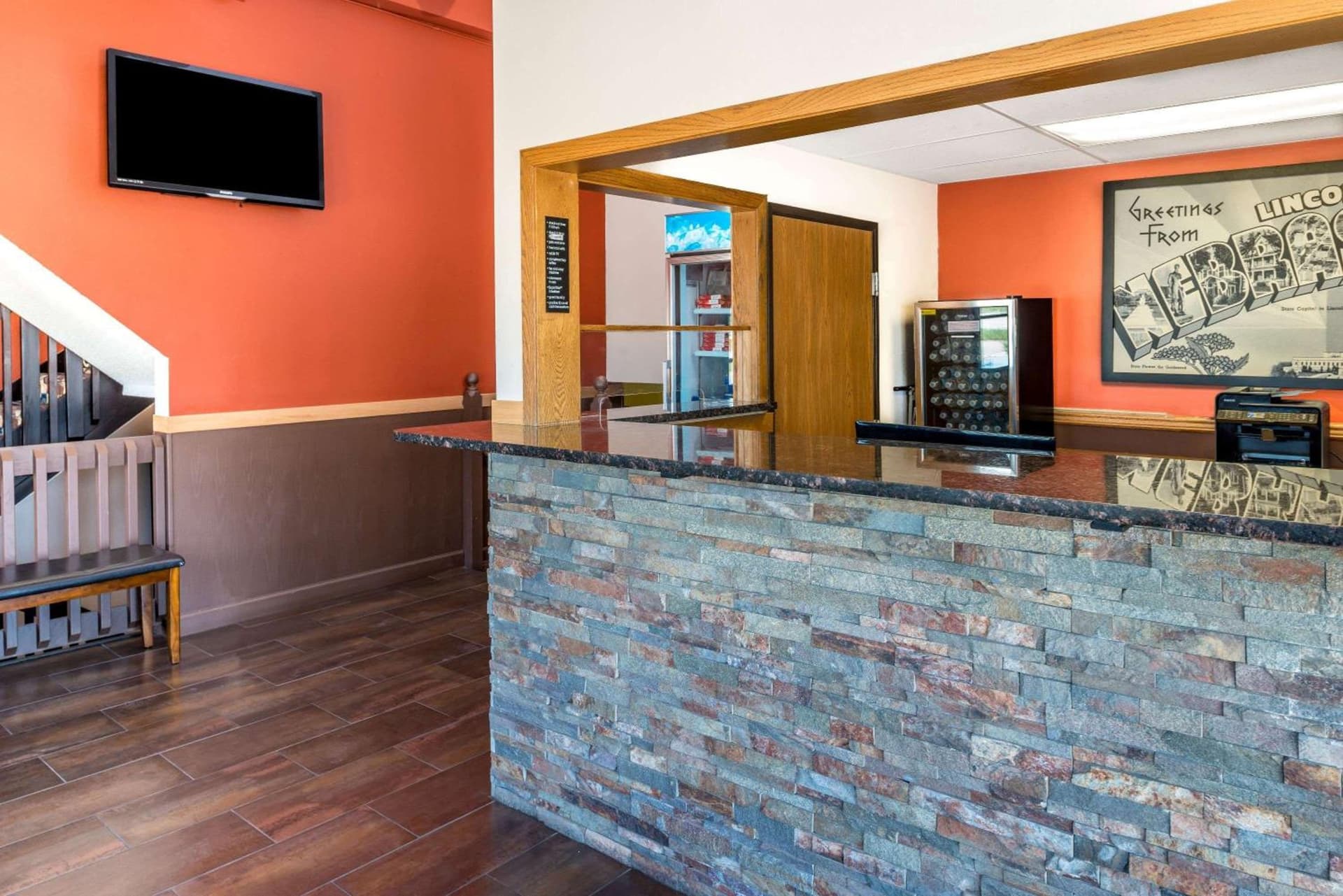 Super 8 by Wyndham Lincoln West interior in Lincoln, NE — gallery photo 2