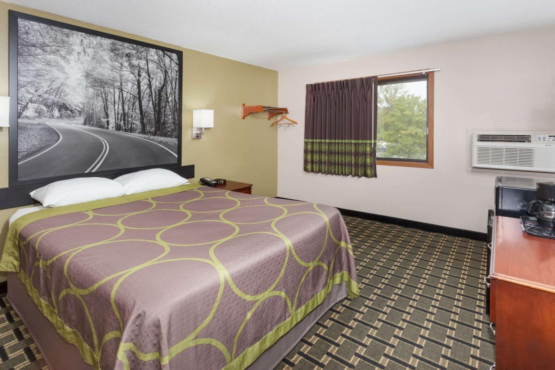 Super 8 by Wyndham Michigan City interior in Michigan City, IN — gallery photo 2