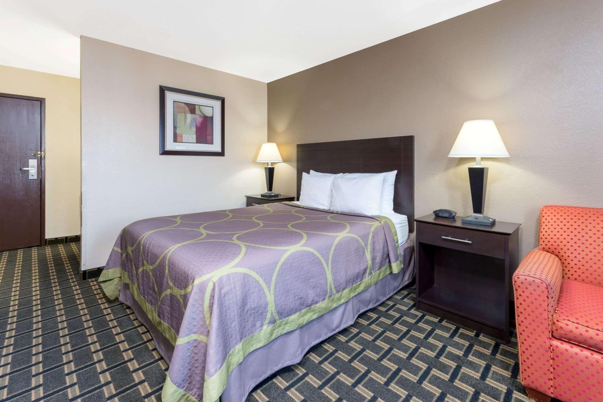 Super 8 by Wyndham Springfield East property views in Springfield, IL — gallery photo 3