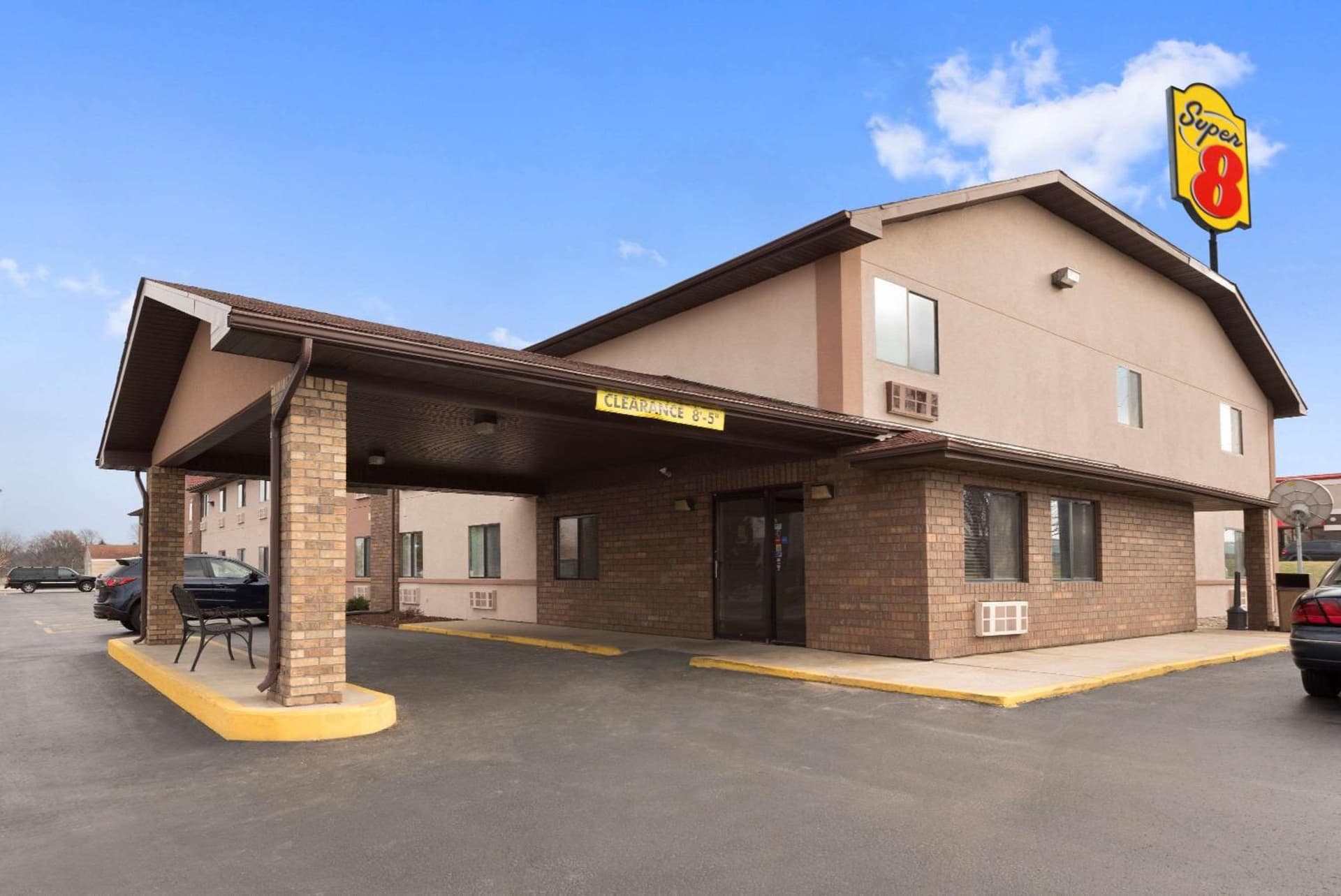 Super 8 by Wyndham Rantoul — hotel in Rantoul, Illinois