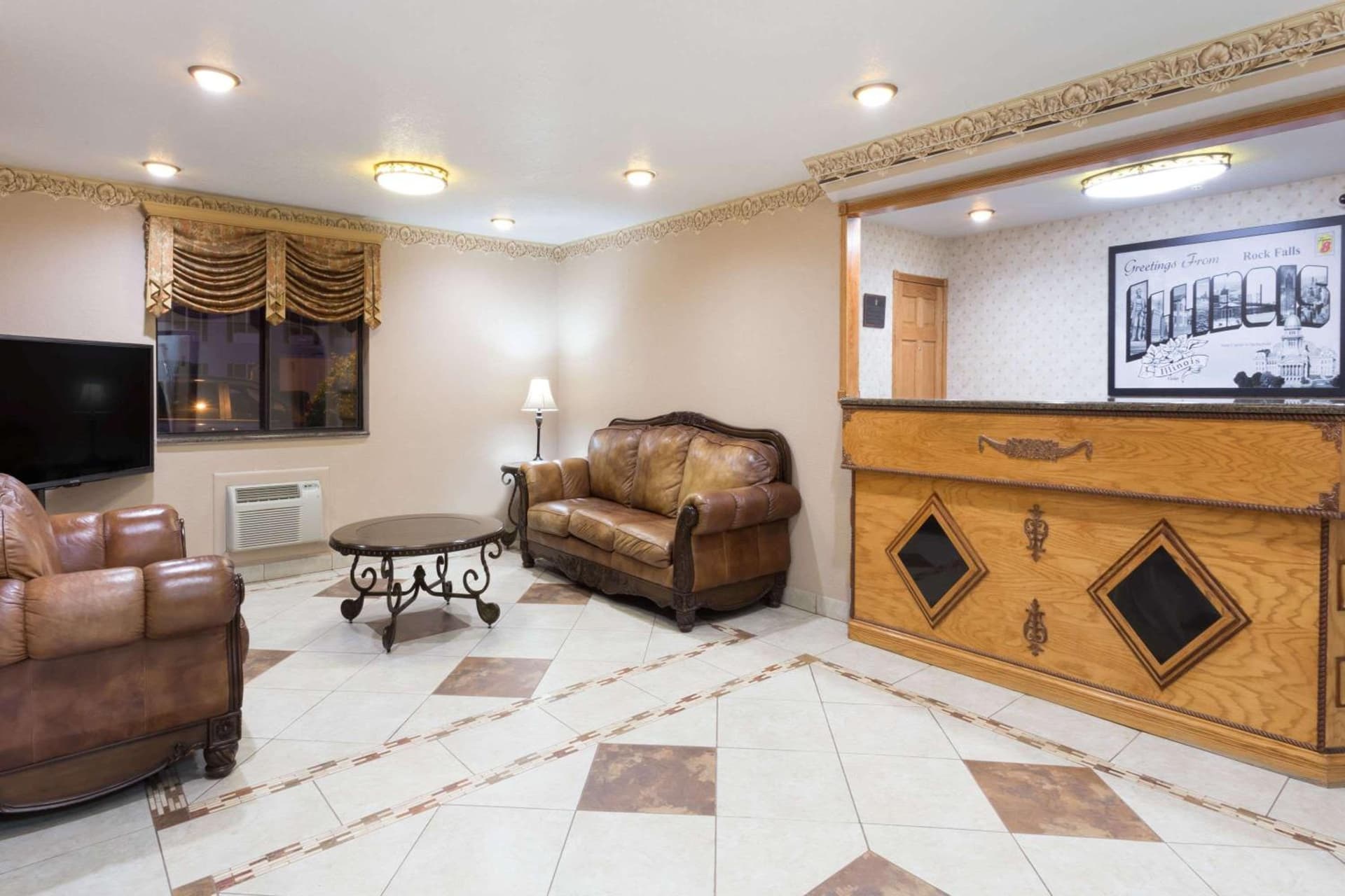Super 8 by Wyndham Rock Falls Sterling Area interior in Rock Falls, IL — gallery photo 2