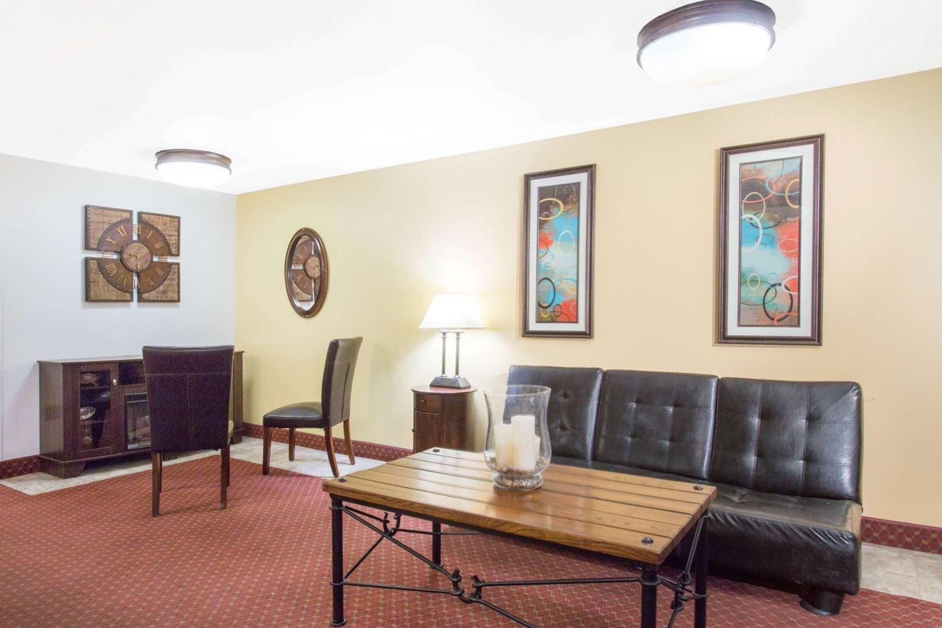 Super 8 by Wyndham Elko property views in Elko, NV — gallery photo 3