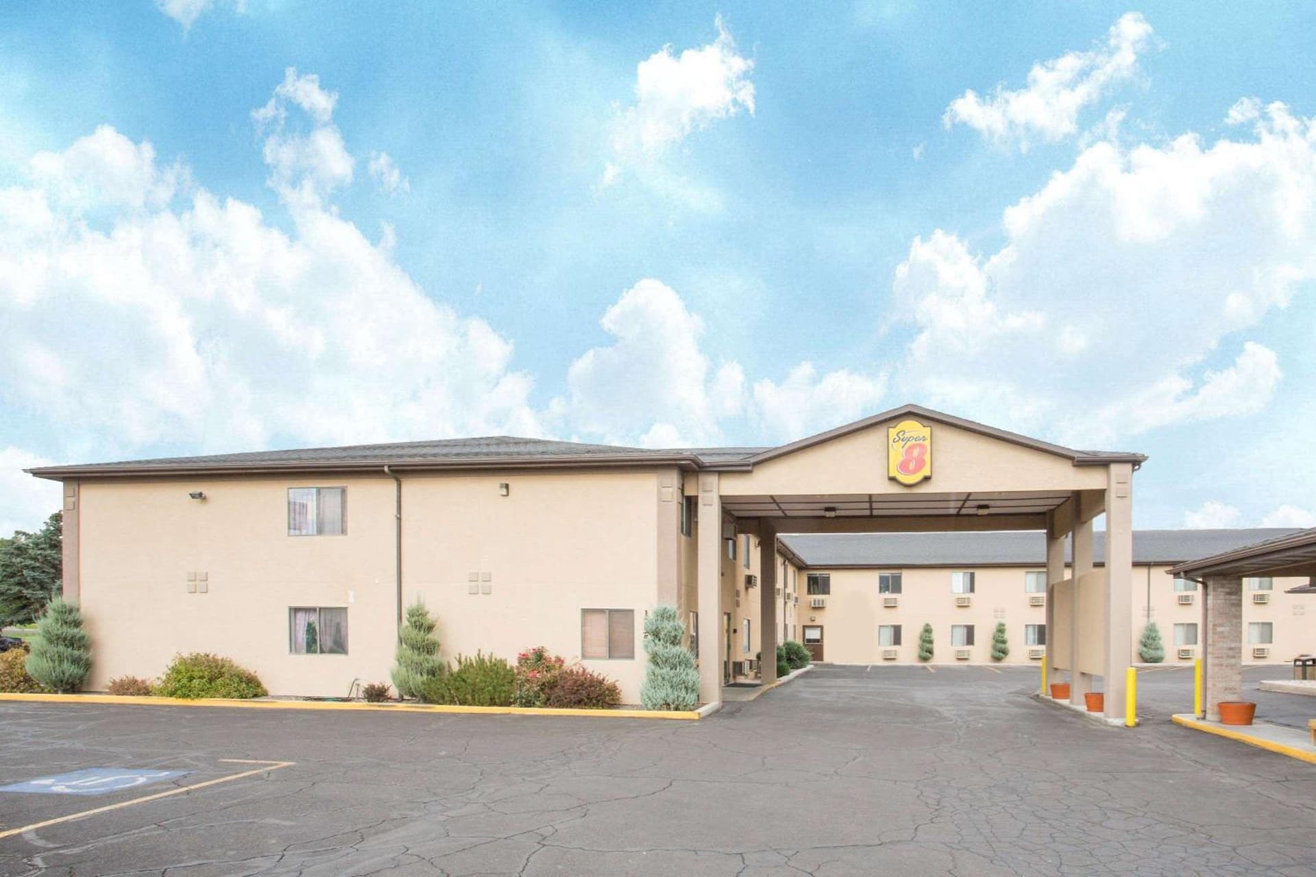Super 8 by Wyndham Elko featured exterior or lobby in Elko, NV — similar hotel
