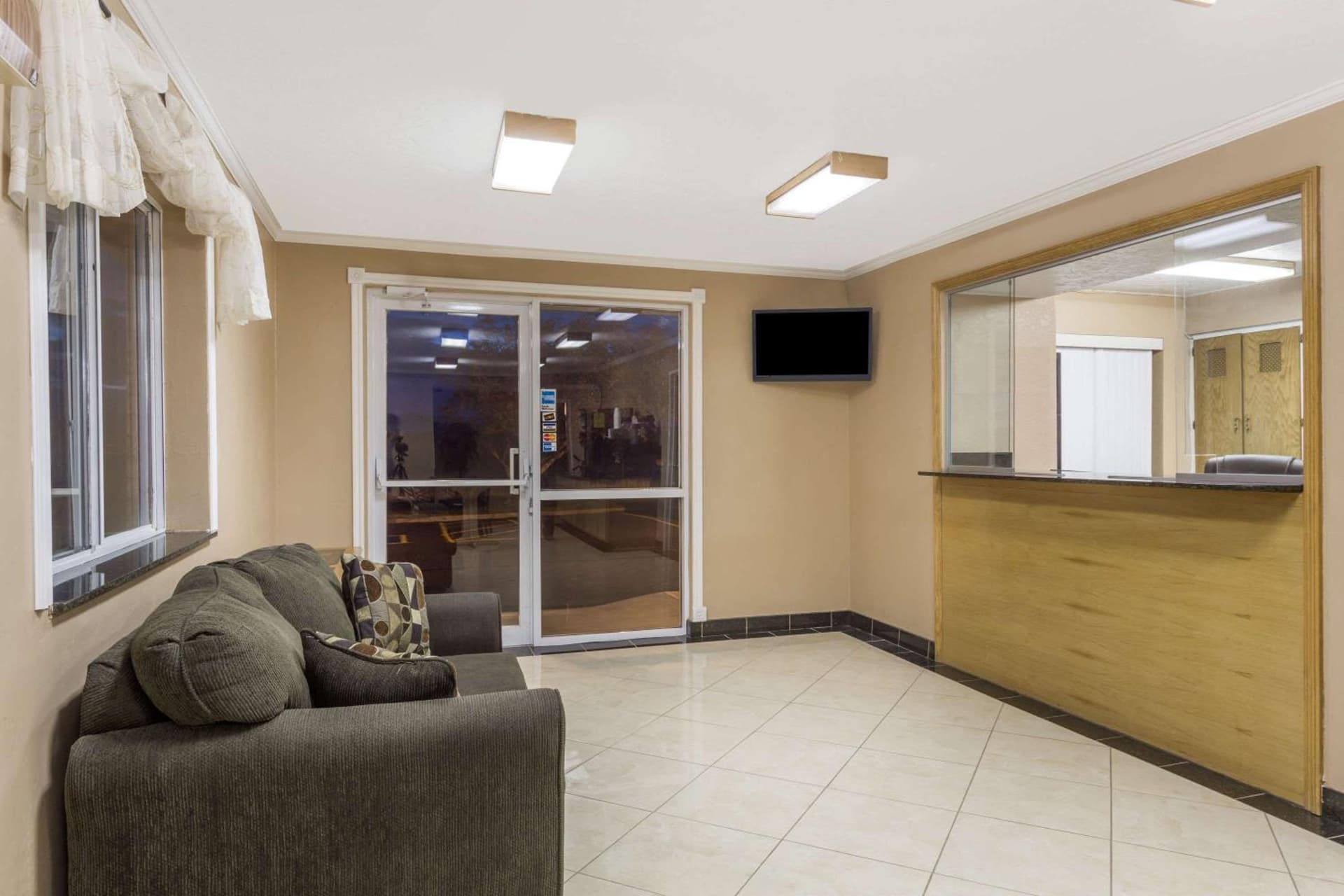 Super 8 by Wyndham Nephi property views in Nephi, UT — gallery photo 3