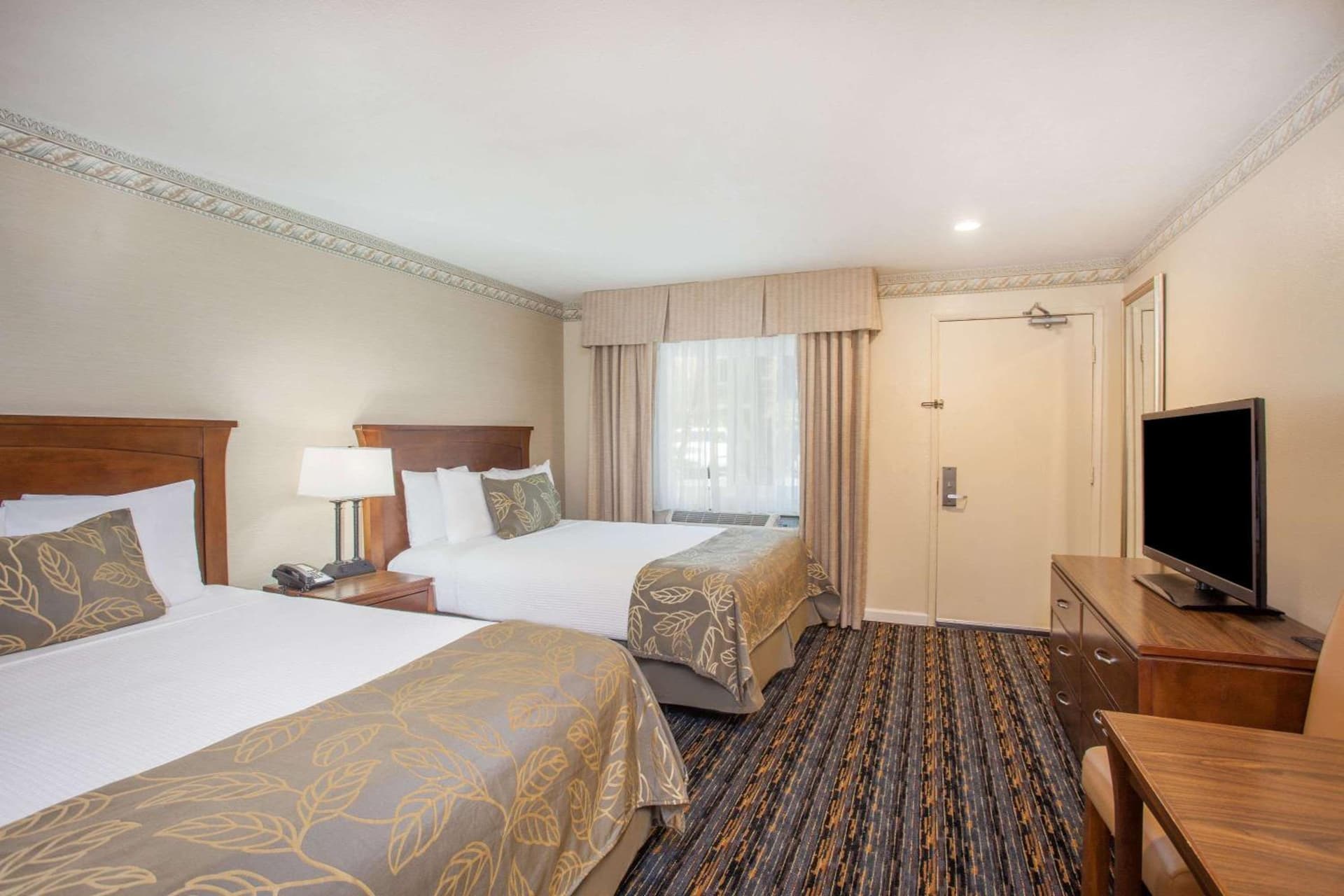 Days Inn by Wyndham San Diego Hotel Circle gallery photo in San Diego, CA — image 17