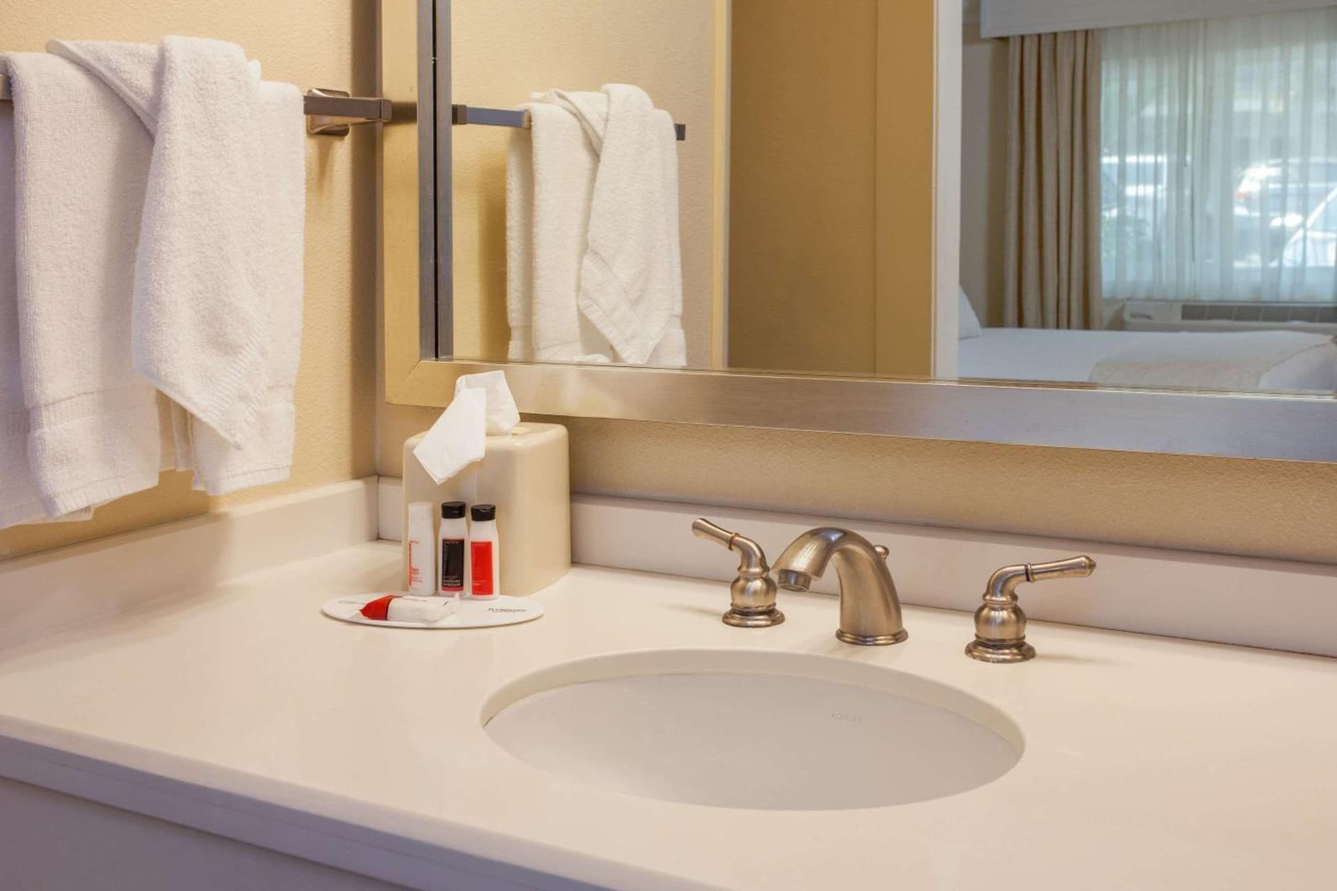 Days Inn by Wyndham San Diego Hotel Circle gallery photo in San Diego, CA — image 21