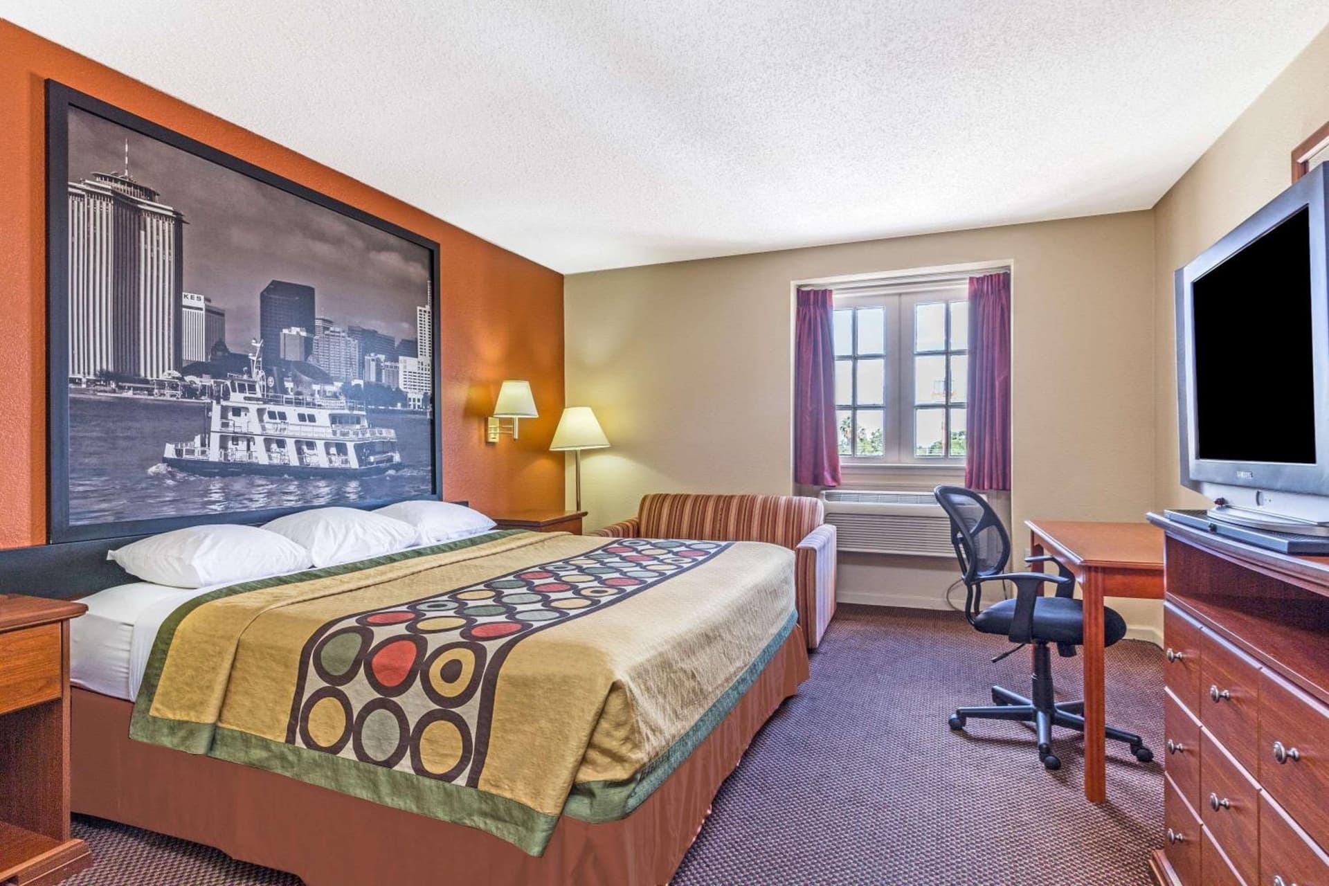 Super 8 by Wyndham New Orleans gallery photo in New Orleans, LA — image 10