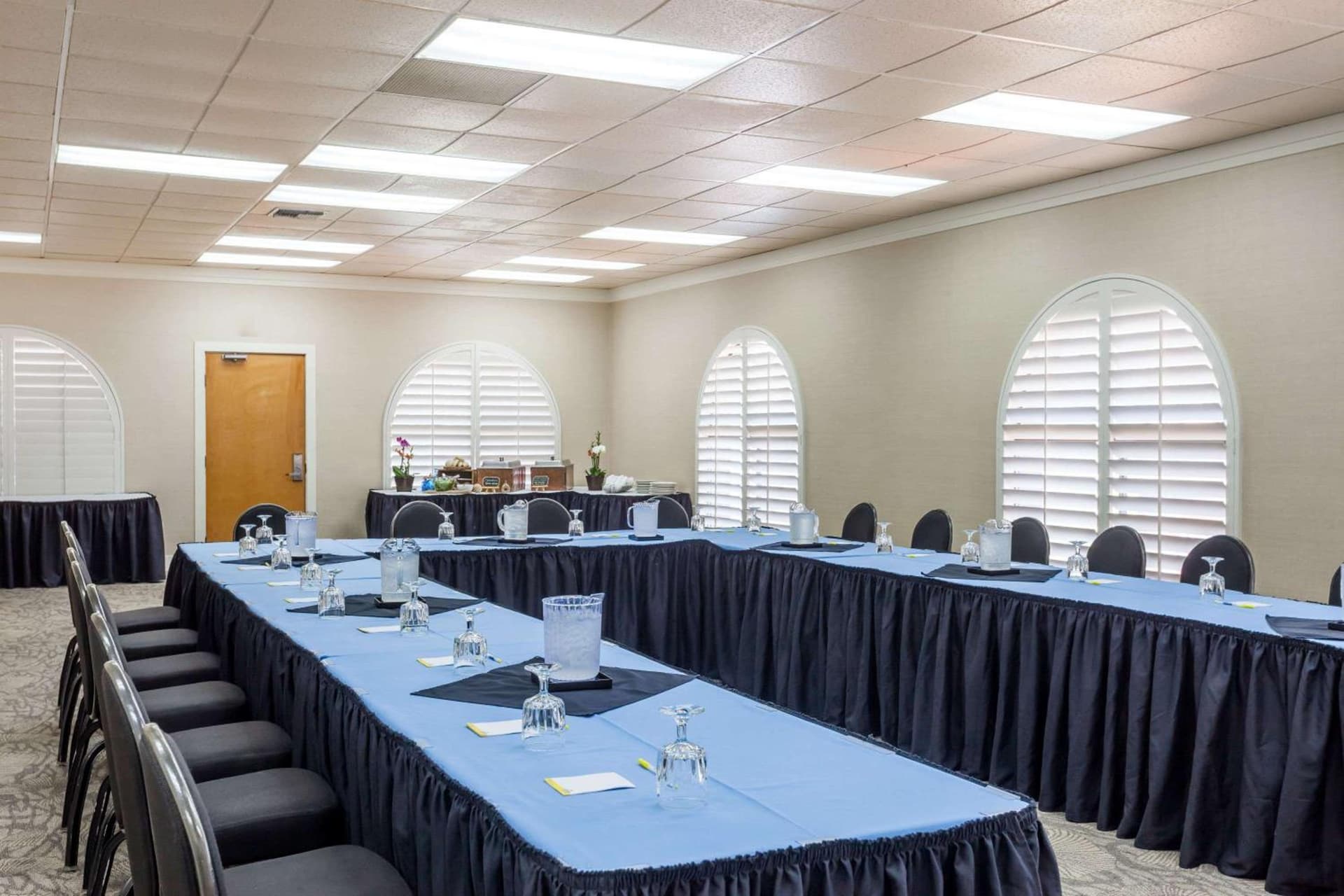 Days Inn by Wyndham San Diego Hotel Circle gallery photo in San Diego, CA — image 37