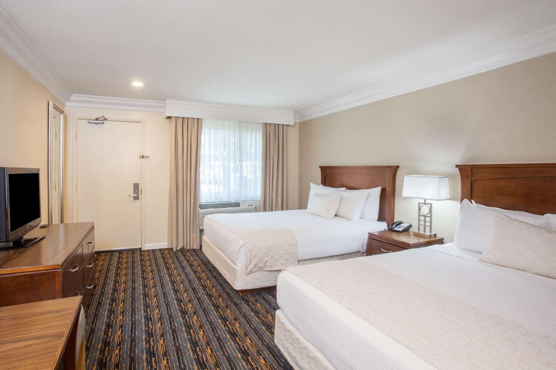 Days Inn by Wyndham San Diego Hotel Circle interior in San Diego, CA — gallery photo 2
