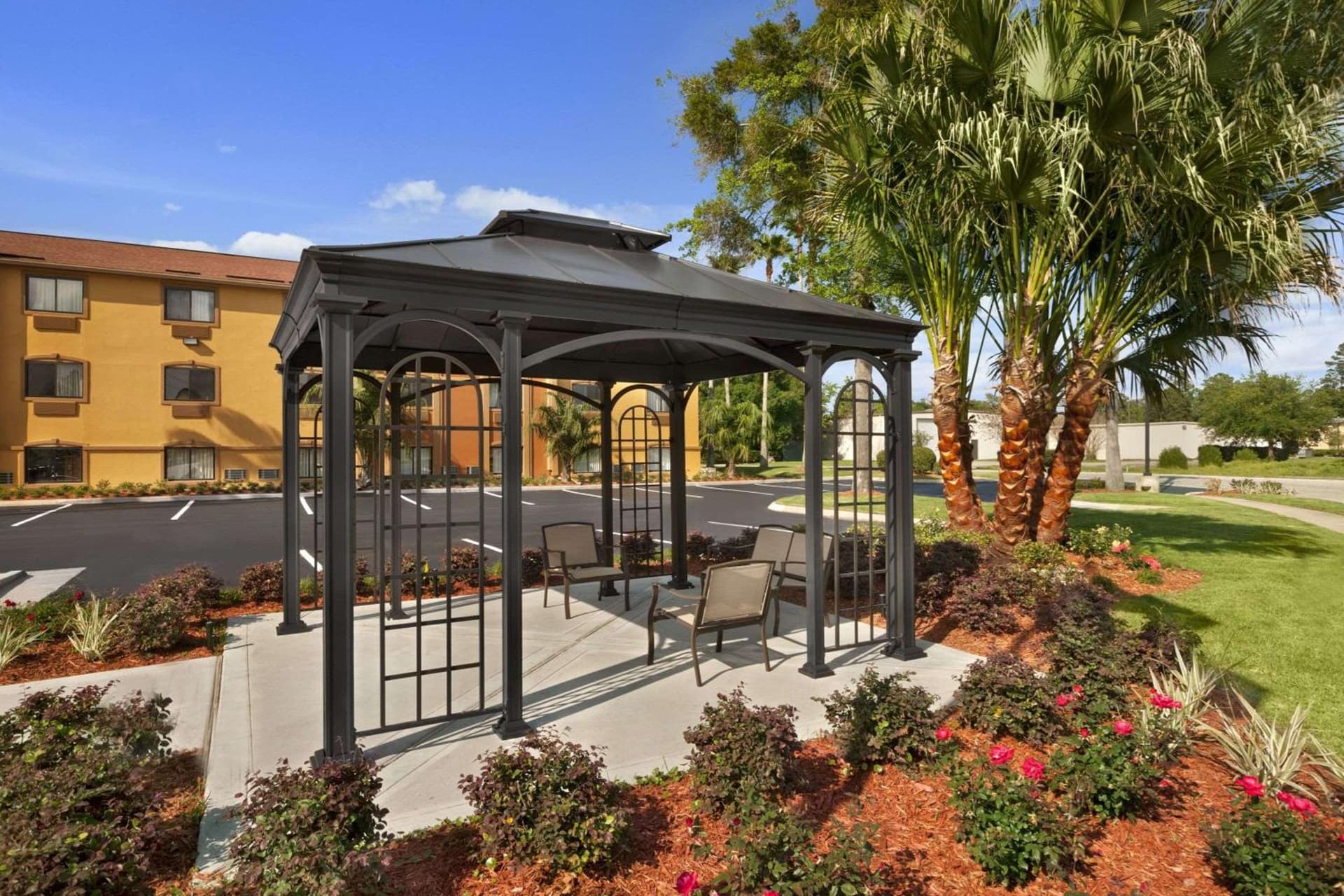 Days Inn by Wyndham Orange Park/Jacksonville property views in Orange Park, FL — gallery photo 3