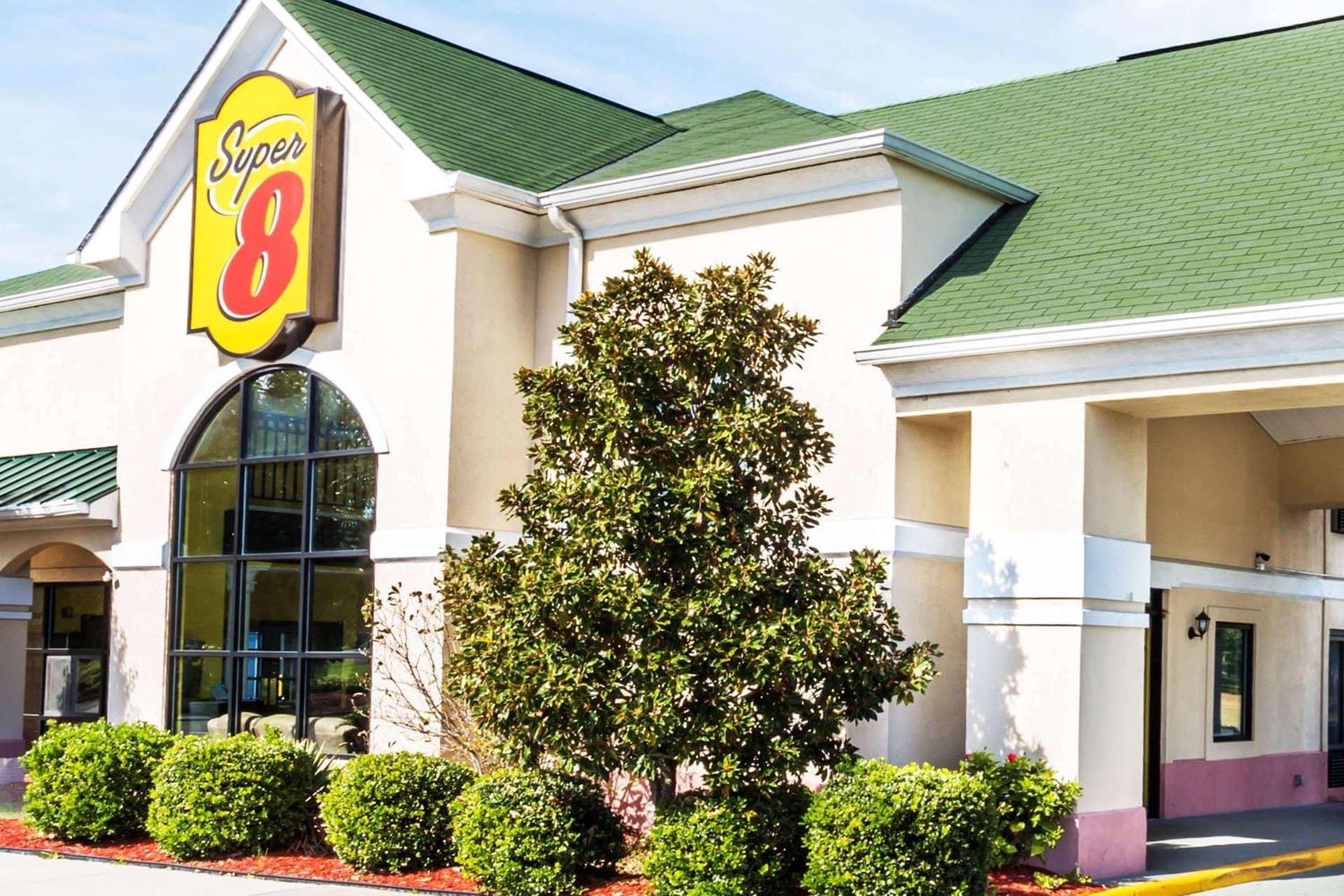 Super 8 by Wyndham Hull Street Midlothian Richmond Area featured exterior or lobby in Midlothian, VA — similar hotel