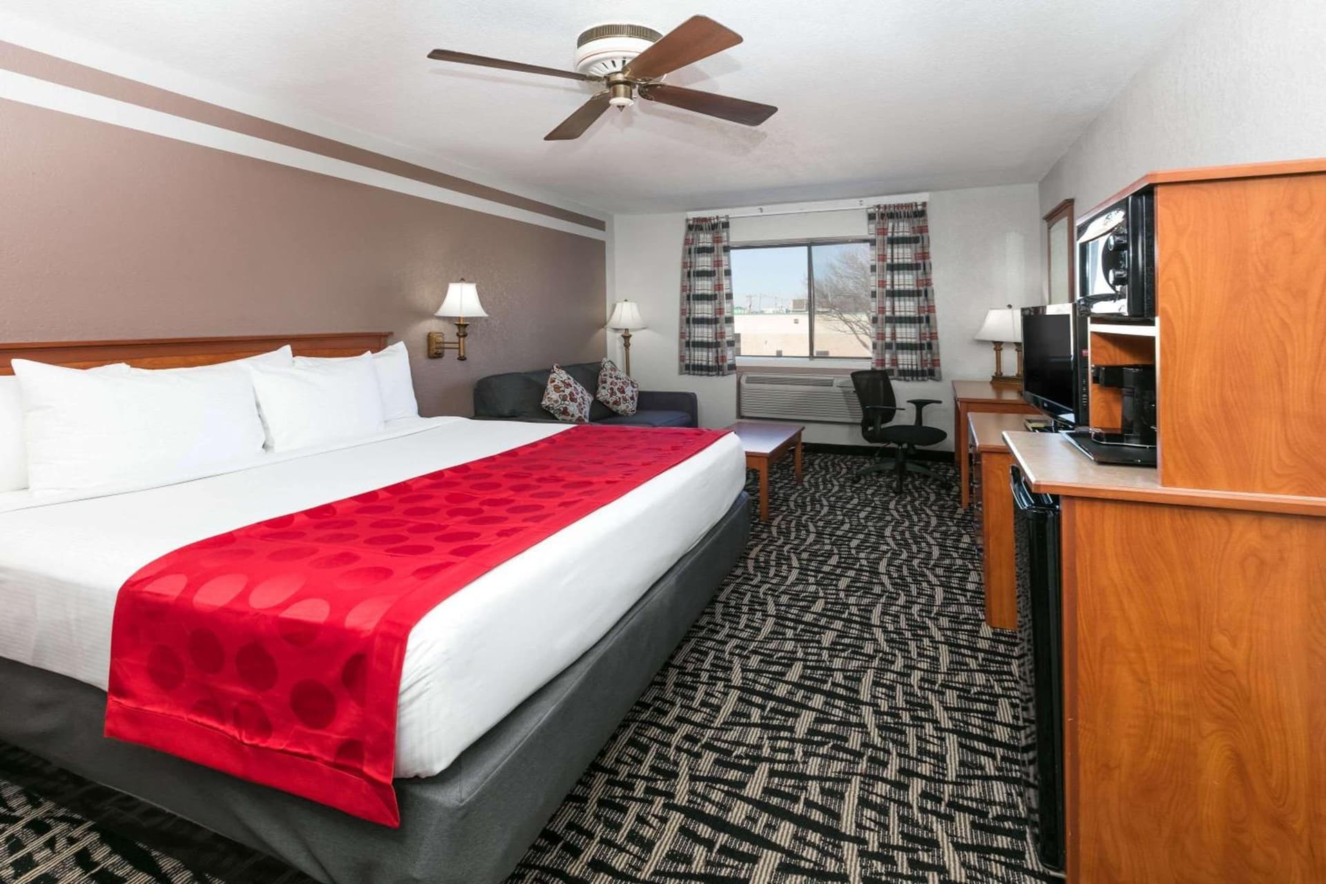 Ramada by Wyndham Oklahoma City Airport North gallery photo in Oklahoma City, OK — image 67