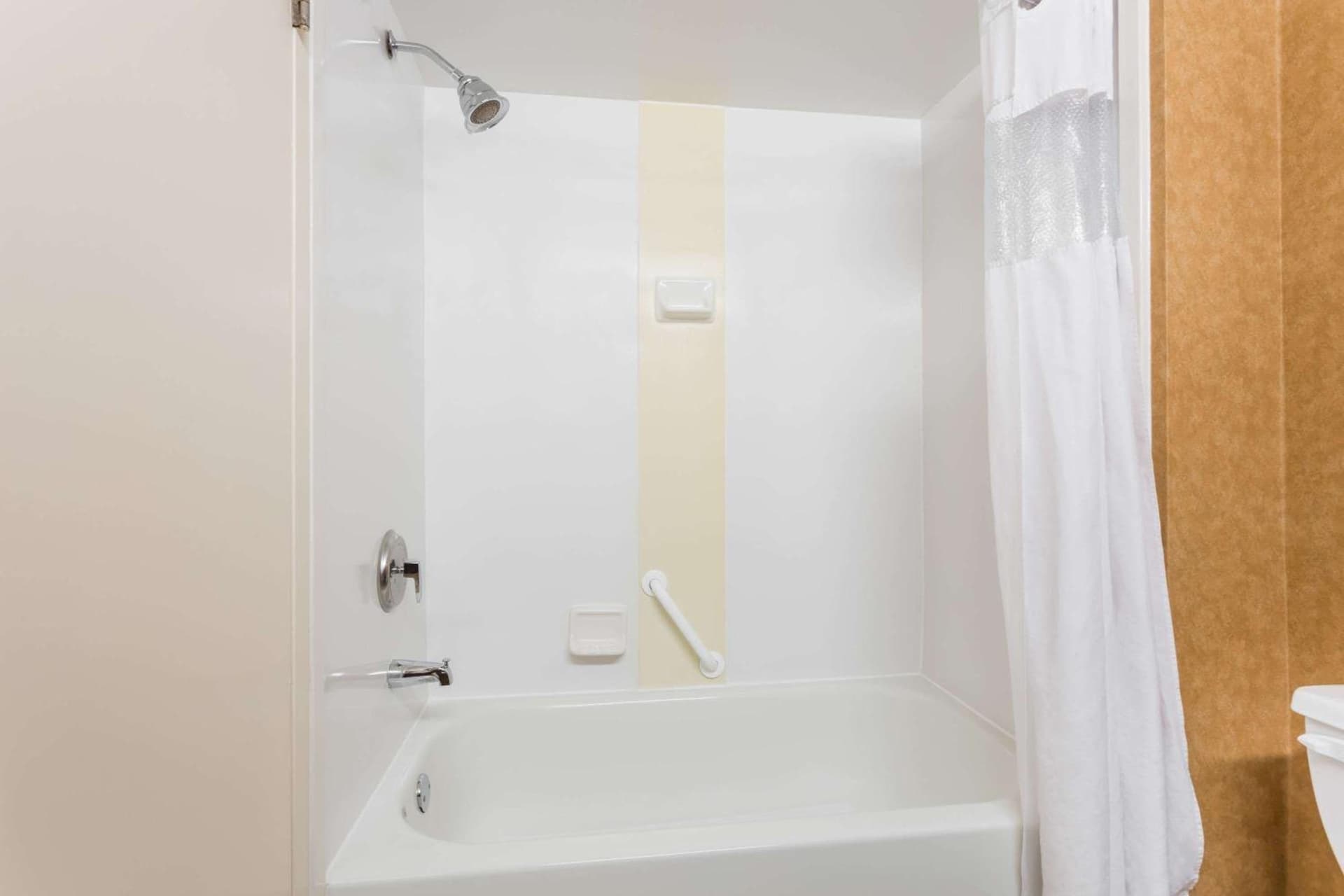 Wingate by Wyndham Greenville Airport gallery photo in Greenville, SC — image 38
