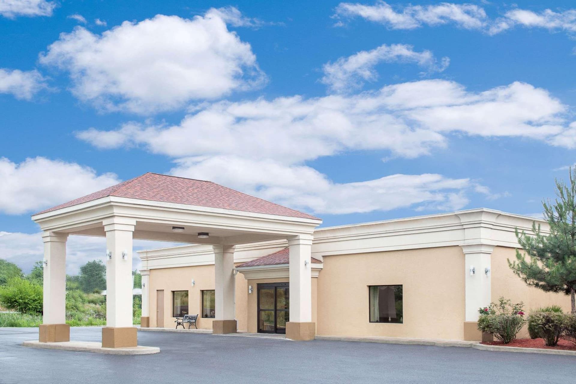 Super 8 by Wyndham Danville — hotel in Danville, Pennsylvania
