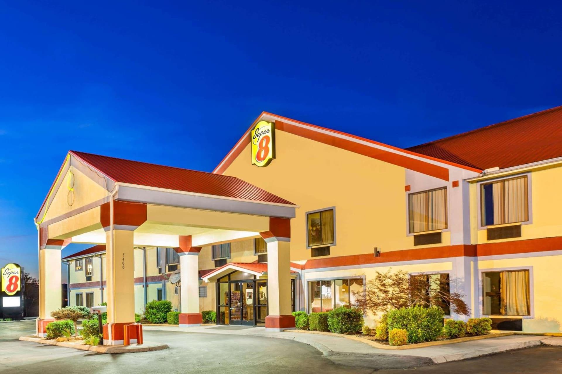 Super 8 by Wyndham Morristown/South featured exterior or lobby in Morristown, TN — similar hotel