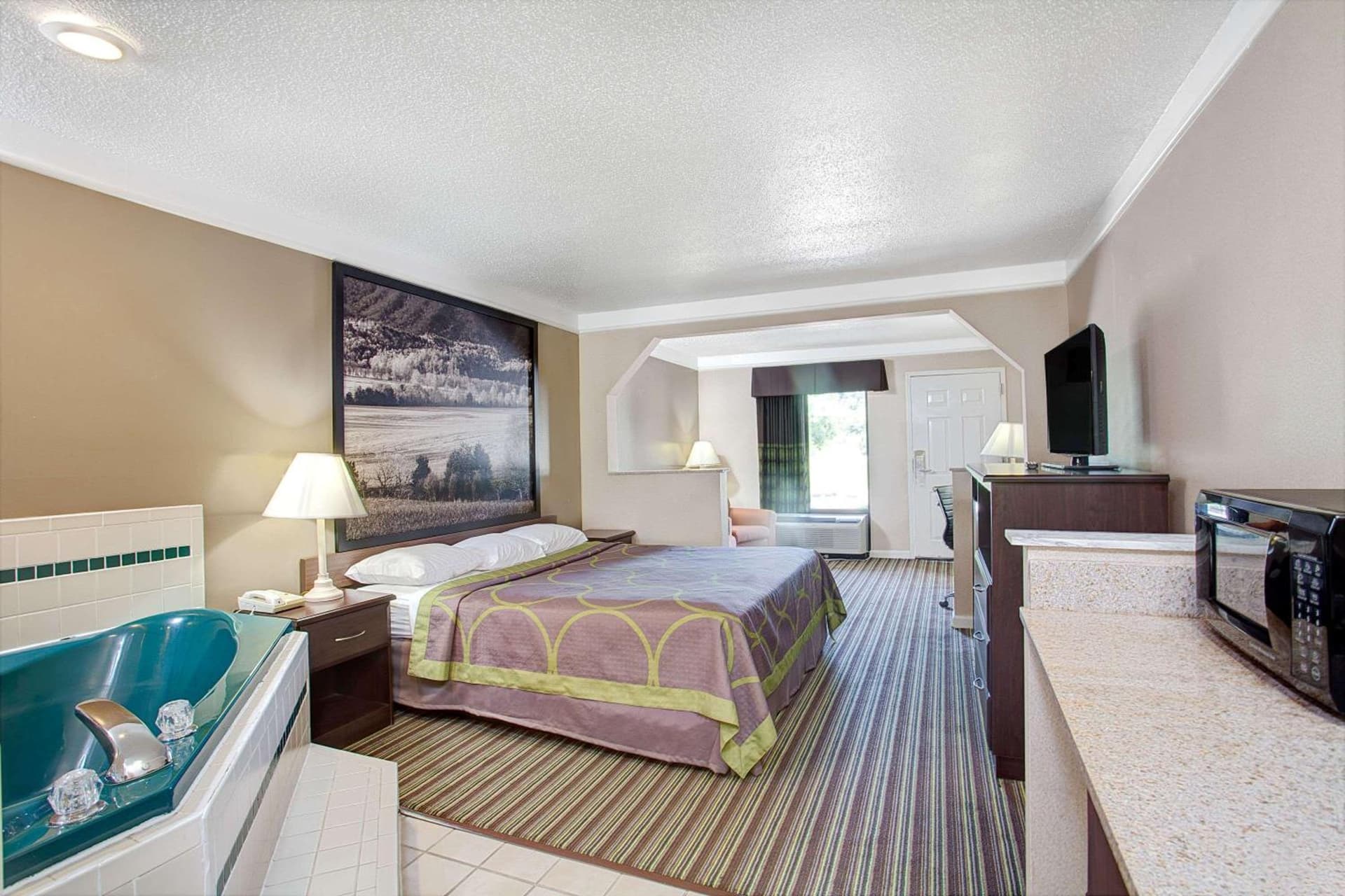 Super 8 by Wyndham Knoxville East property views in Knoxville, TN — gallery photo 3