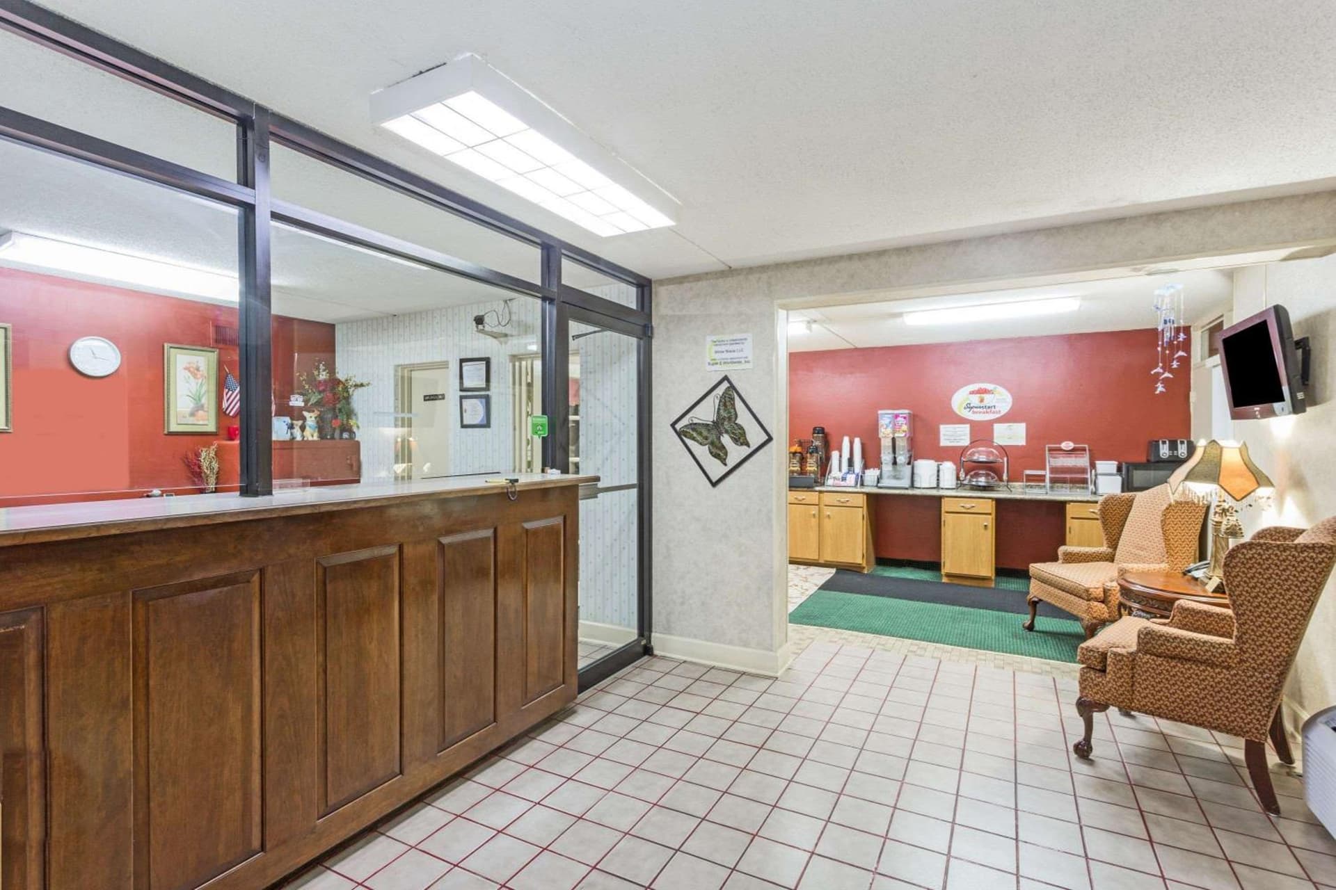 Super 8 by Wyndham Tifton property views in Tifton, GA — gallery photo 3