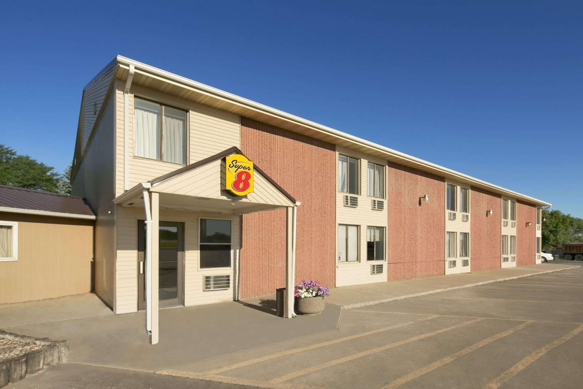 Super 8 by Wyndham Redfield featured exterior or lobby in Redfield, SD — similar hotel