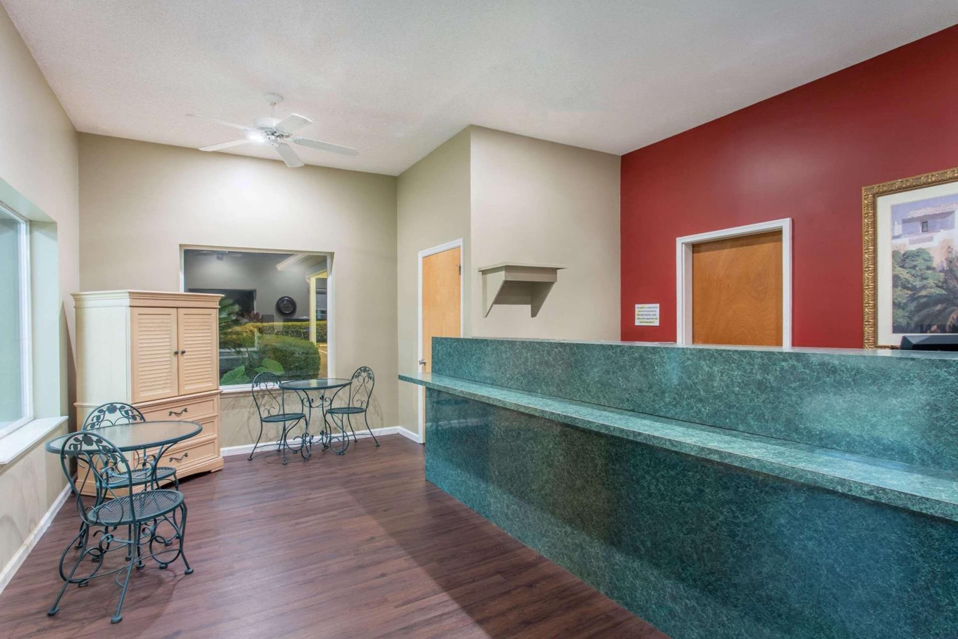 Super 8 by Wyndham Monticello interior in Monticello, FL — gallery photo 2