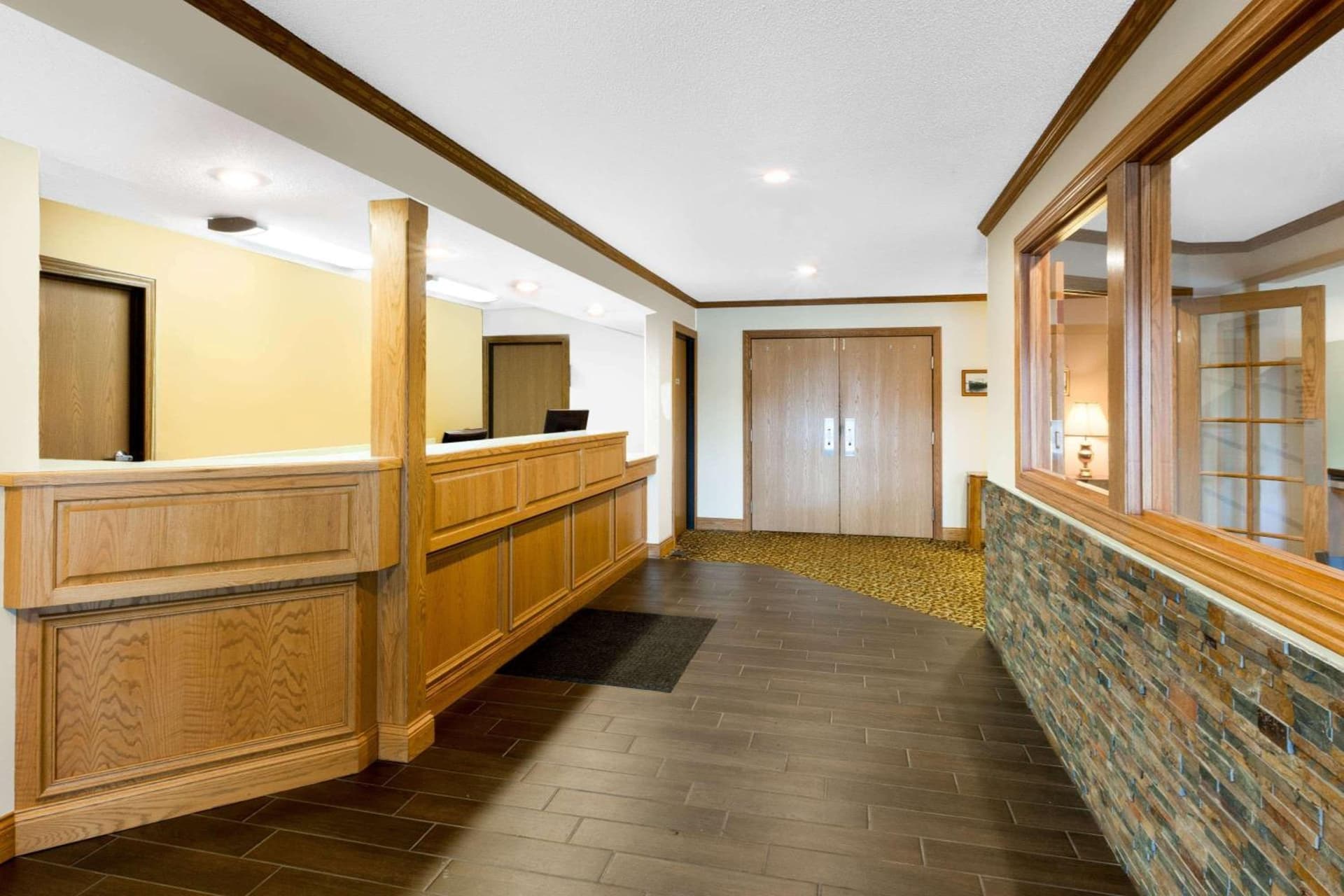 Super 8 by Wyndham St. Ignace property views in Saint Ignace, MI — gallery photo 3