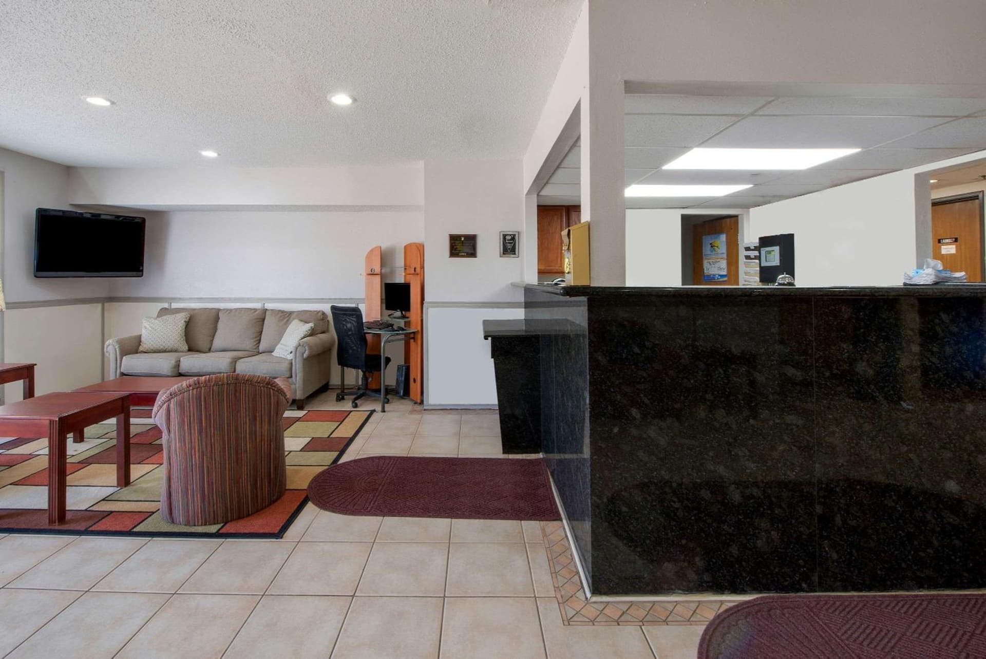Super 8 by Wyndham College Station interior in College Station, TX — gallery photo 2