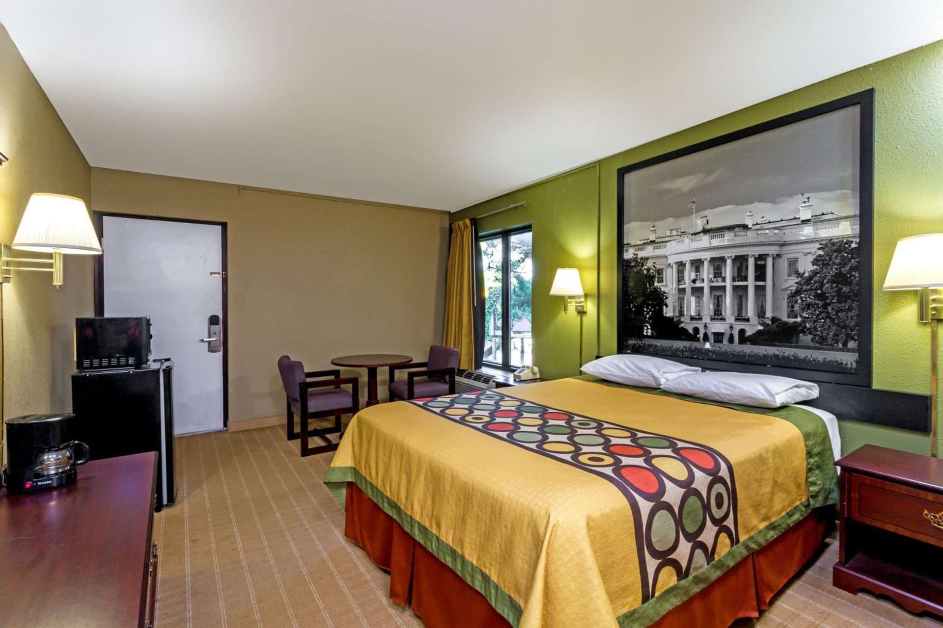 Super 8 by Wyndham Jessup/Baltimore Area interior in Jessup, MD — gallery photo 2