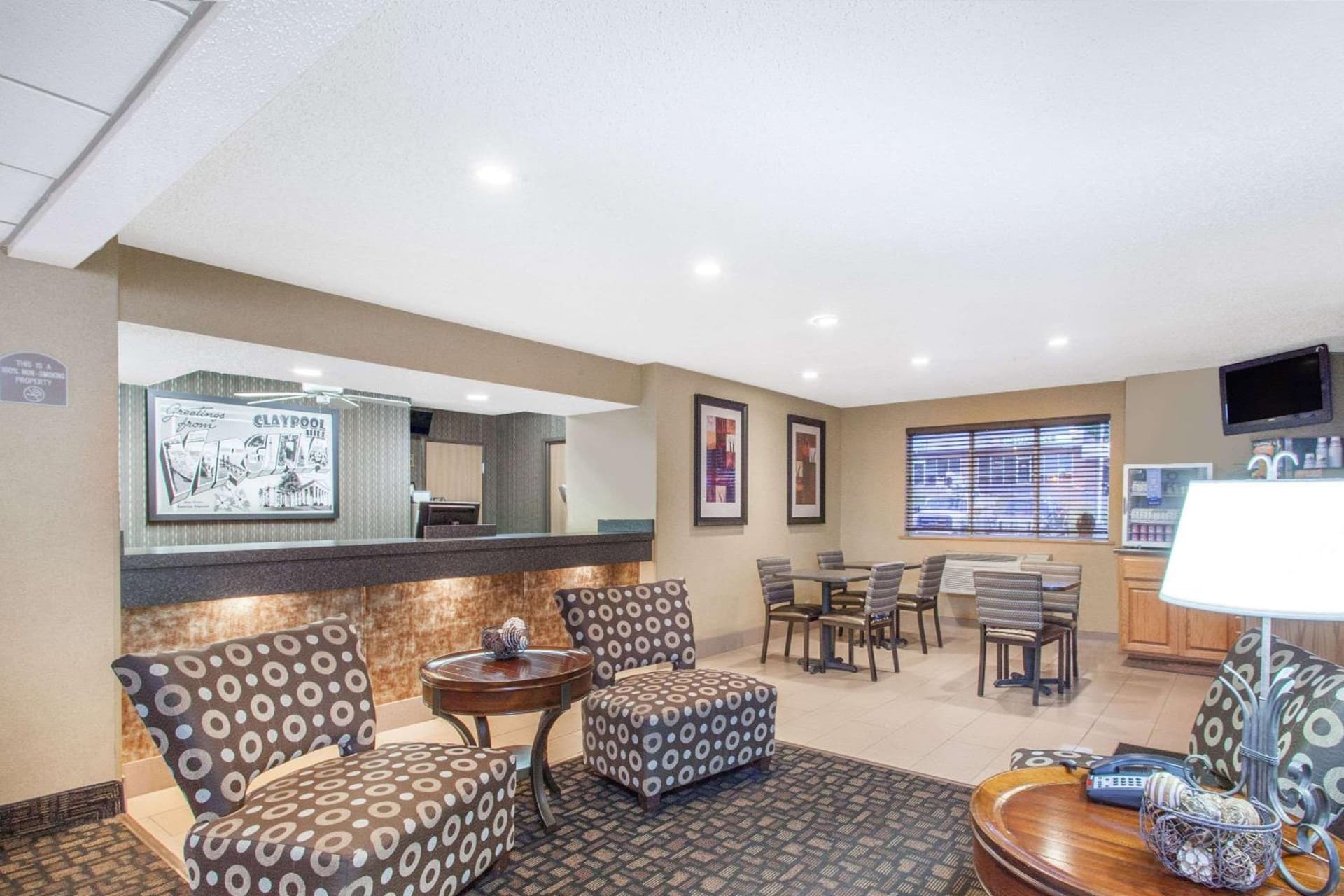 Super 8 by Wyndham Richlands/Claypool Hill Area property views in Pounding Mill, VA — gallery photo 3
