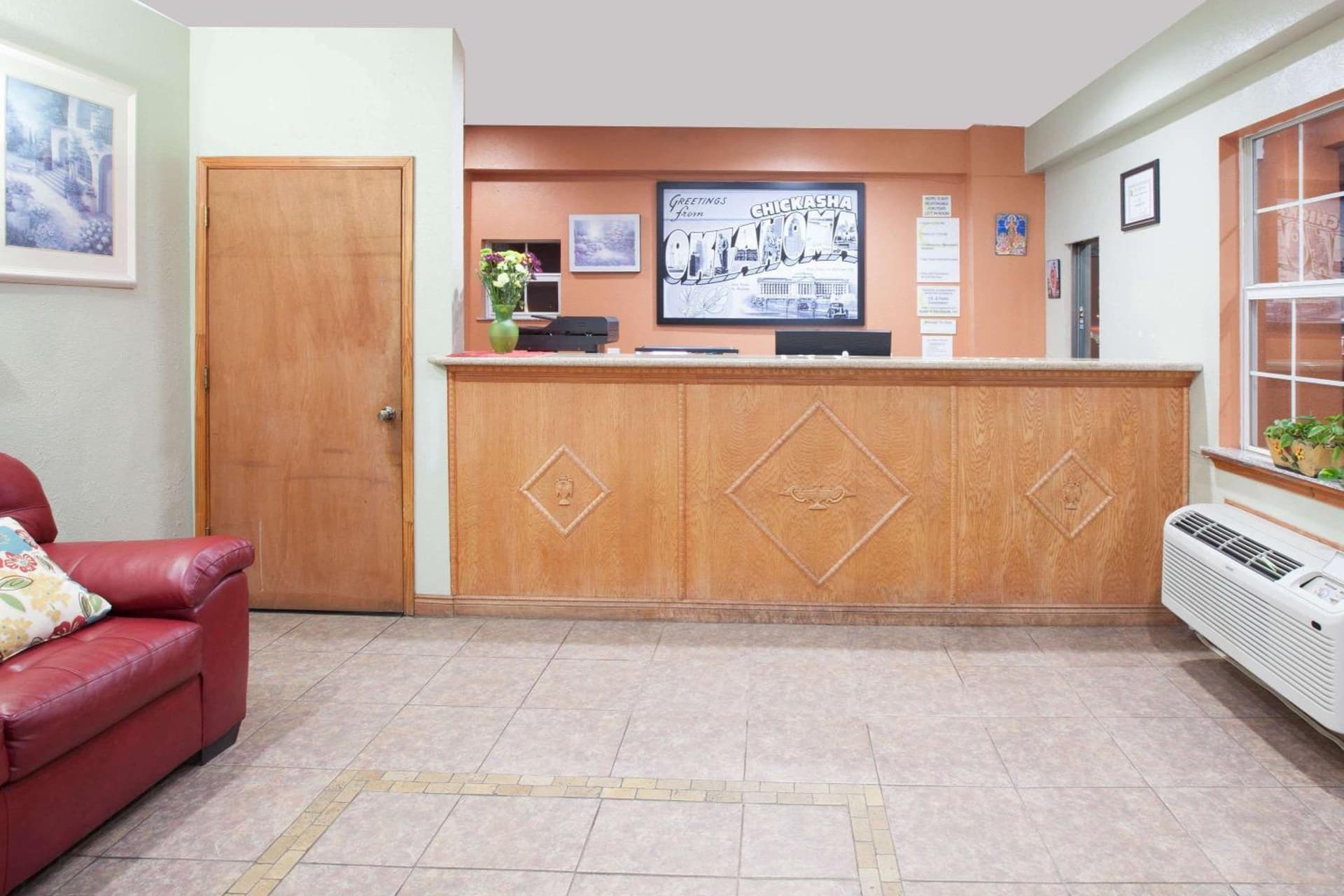 Super 8 by Wyndham Chickasha property views in Chickasha, OK — gallery photo 3