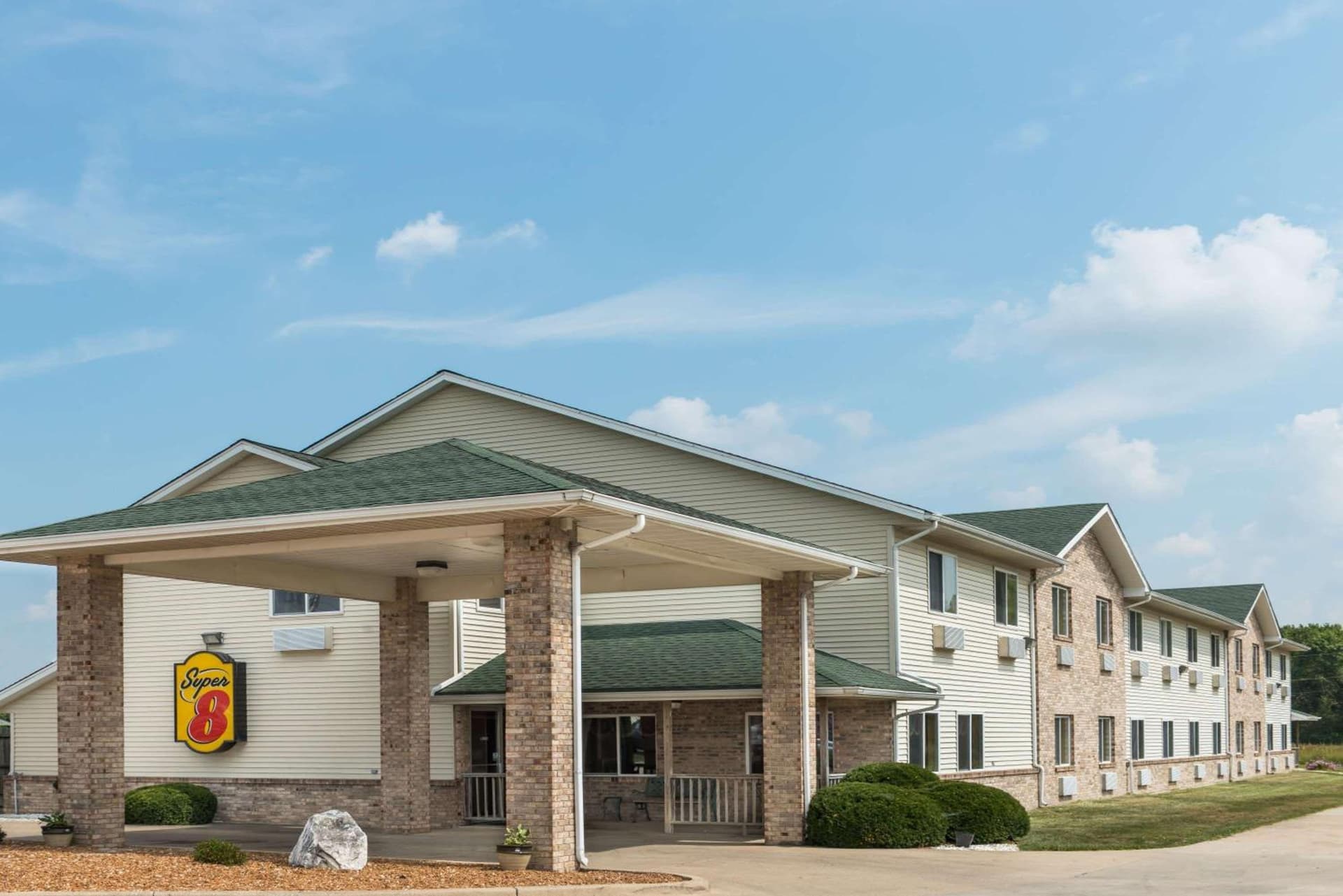 Super 8 by Wyndham Greenville featured exterior or lobby in Greenville, IL — similar hotel