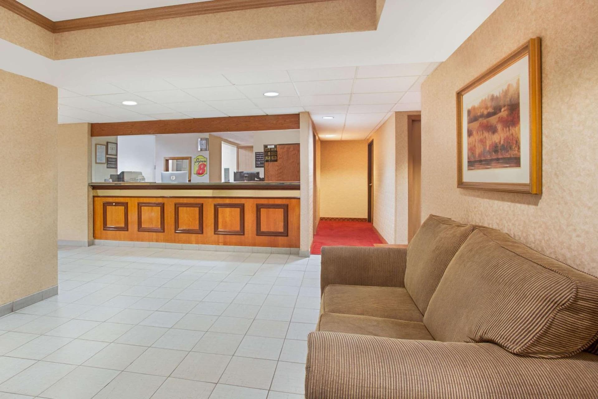 Super 8 by Wyndham Defiance interior in Defiance, OH — gallery photo 2