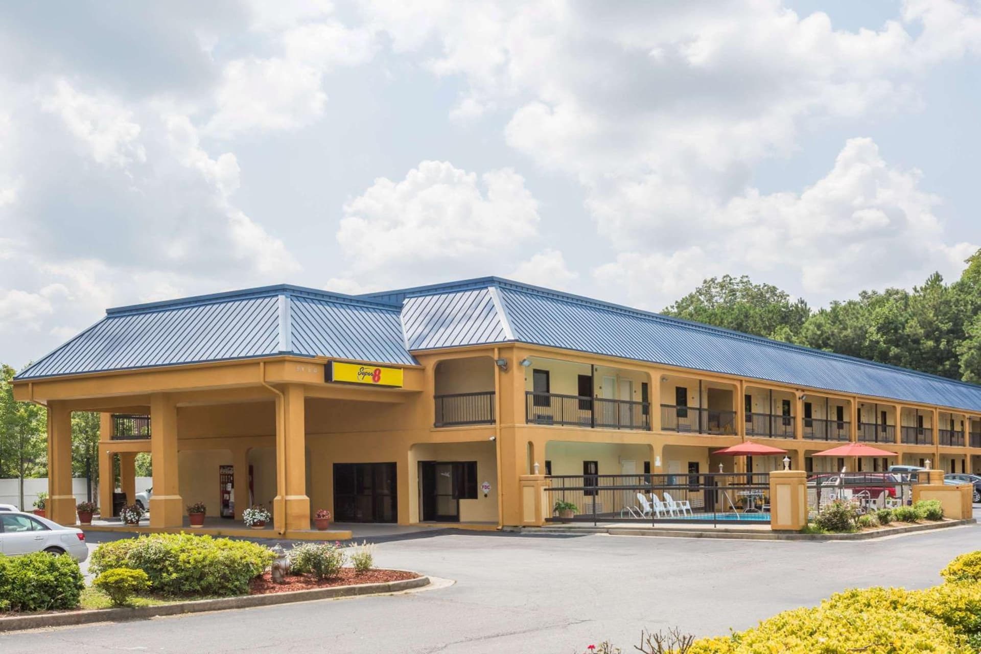 Super 8 by Wyndham Norcross/I-85 Atlanta interior in Norcross, GA — gallery photo 2