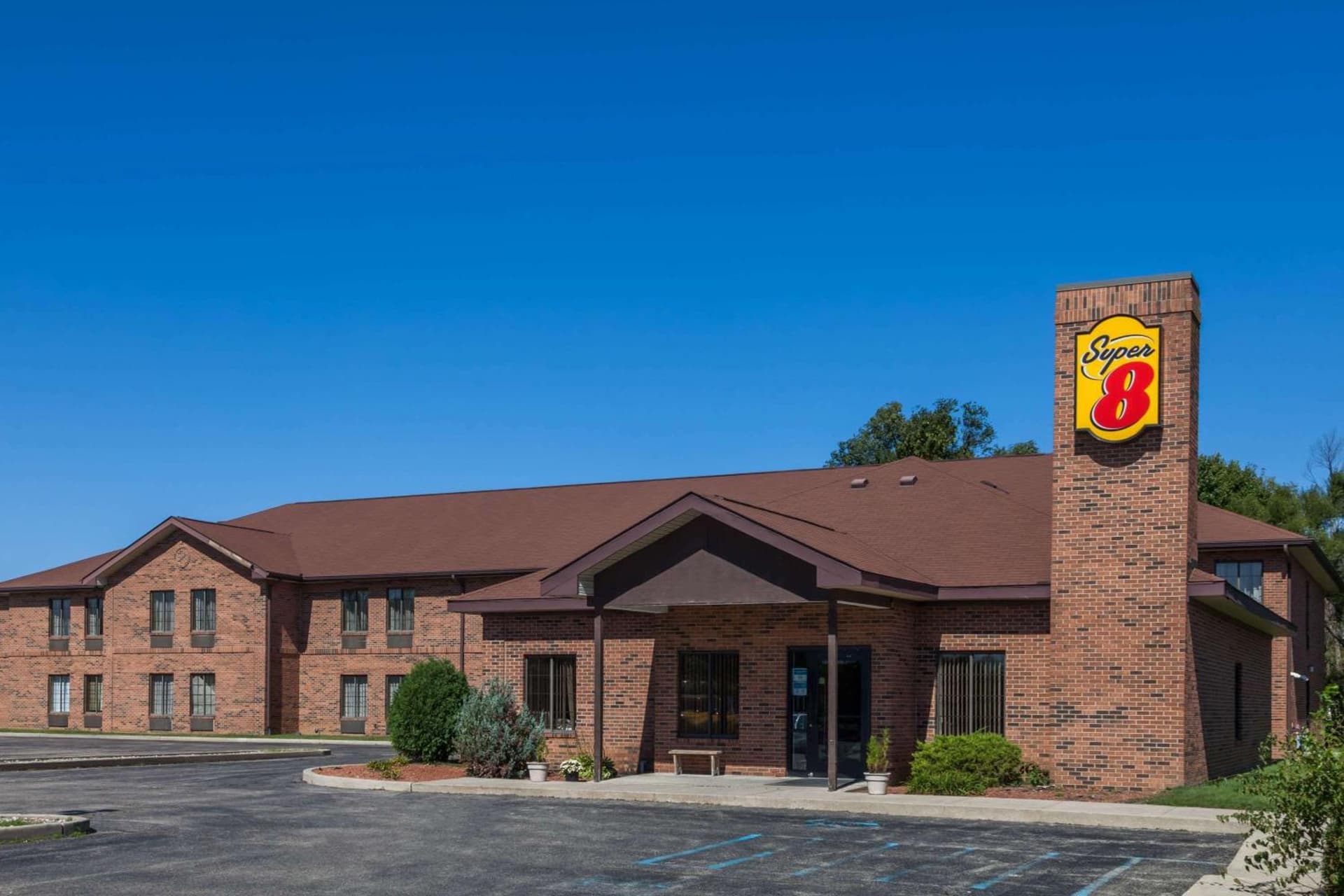 Super 8 by Wyndham Rochester featured exterior or lobby in Rochester, IN — similar hotel