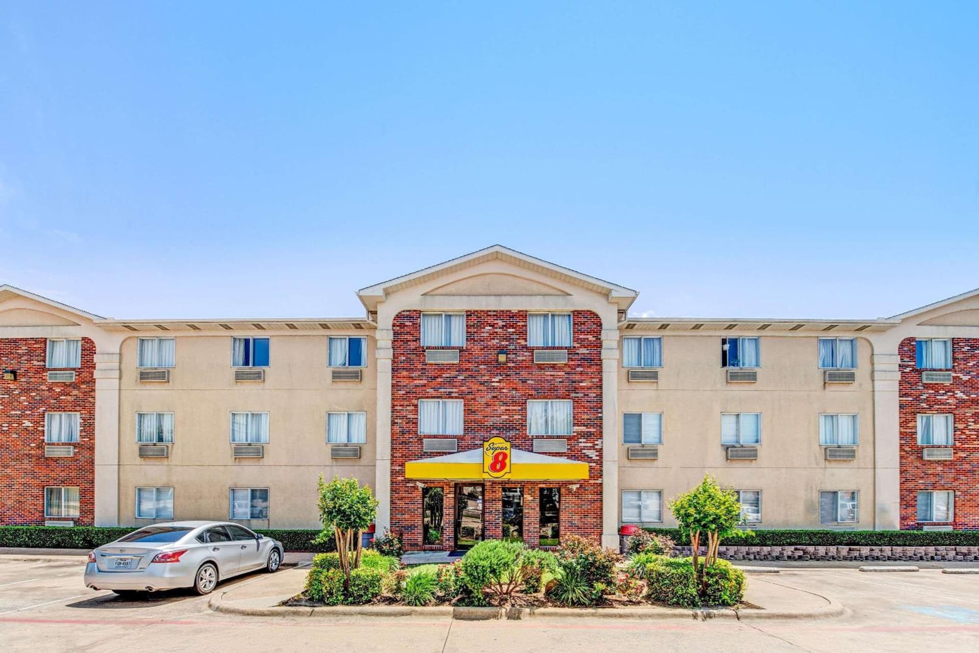 Super 8 by Wyndham McKinney/Plano Area — hotel in McKinney, Texas