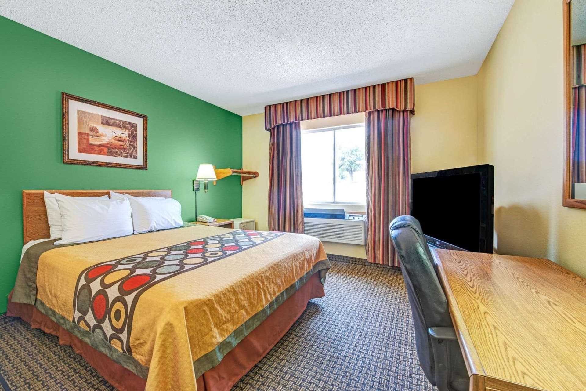 Super 8 by Wyndham McKinney/Plano Area gallery photo in McKinney, TX — image 8