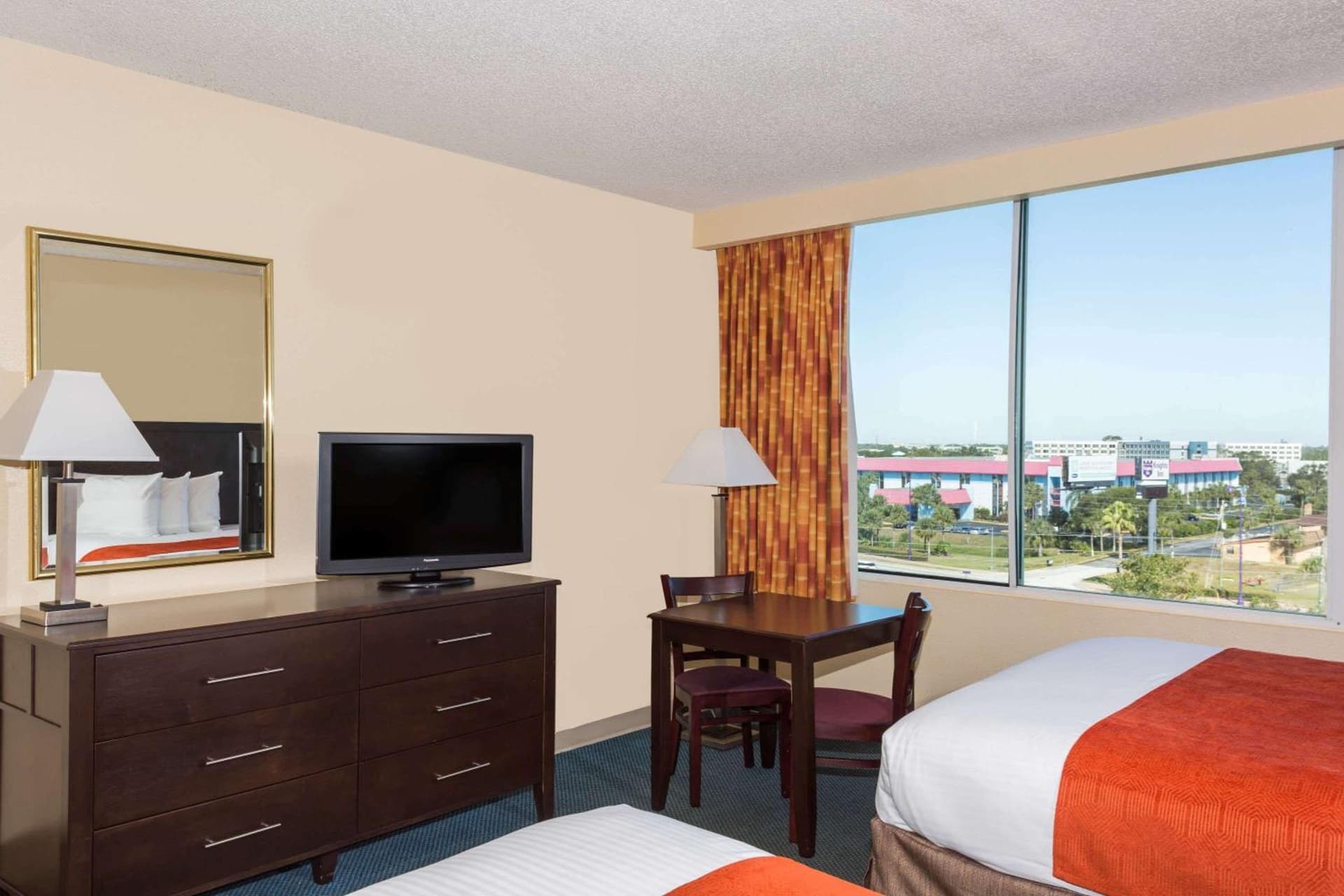 Ramada by Wyndham Kissimmee Gateway - Free Theme Park Shuttle gallery photo in Orlando, FL — image 19