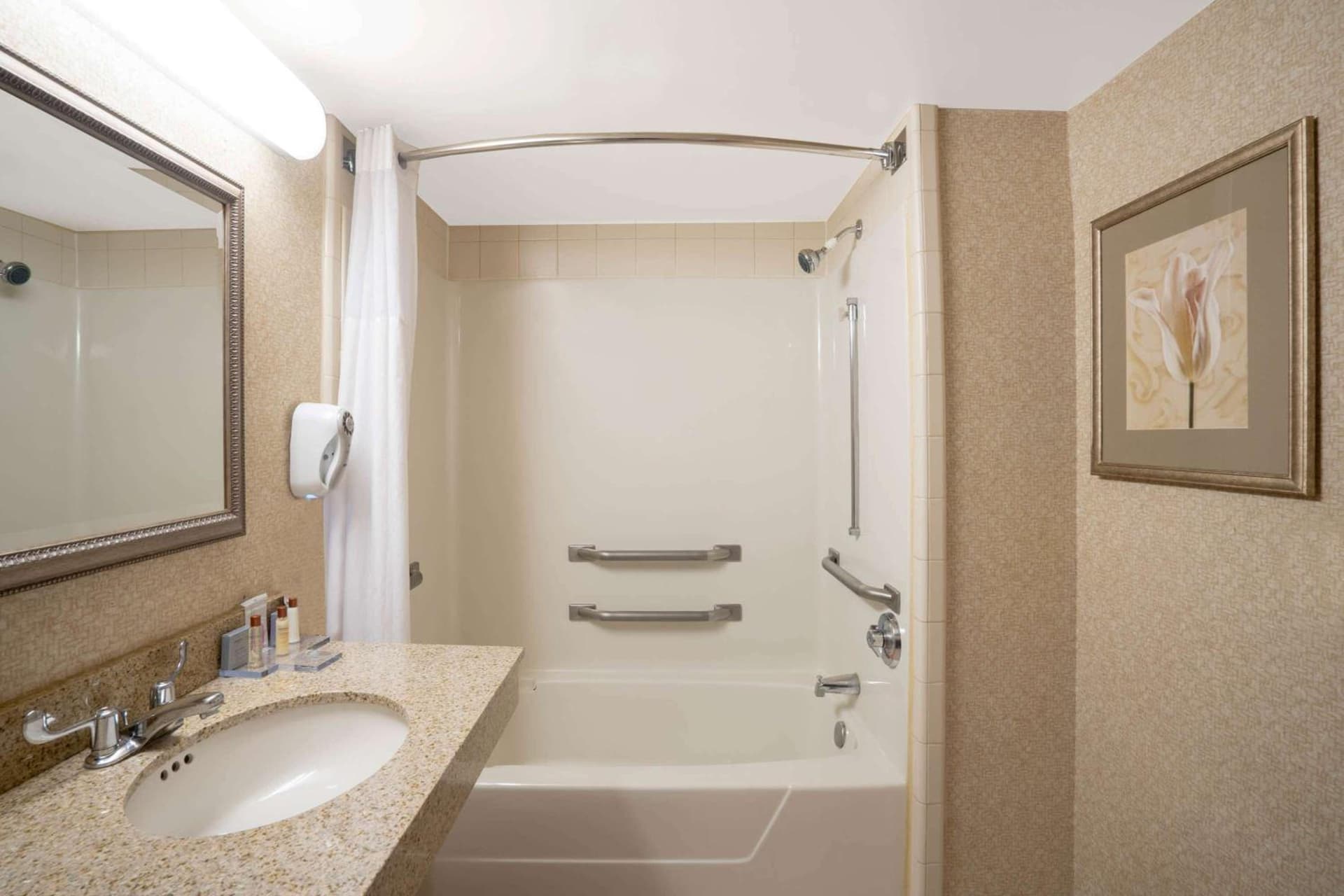 Wingate by Wyndham Charlotte Airport gallery photo in Charlotte, NC — image 40
