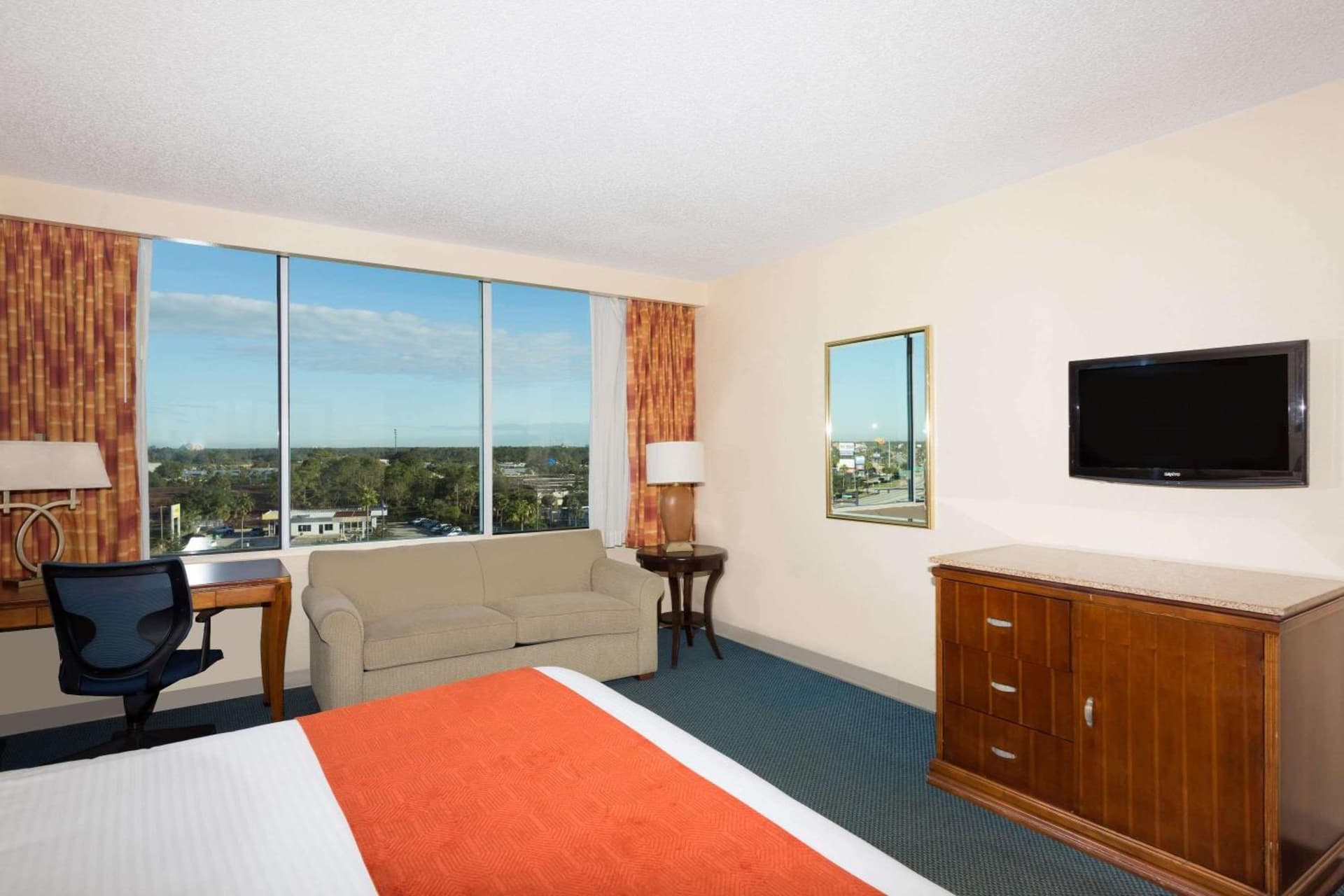 Ramada by Wyndham Kissimmee Gateway - Free Theme Park Shuttle gallery photo in Orlando, FL — image 49
