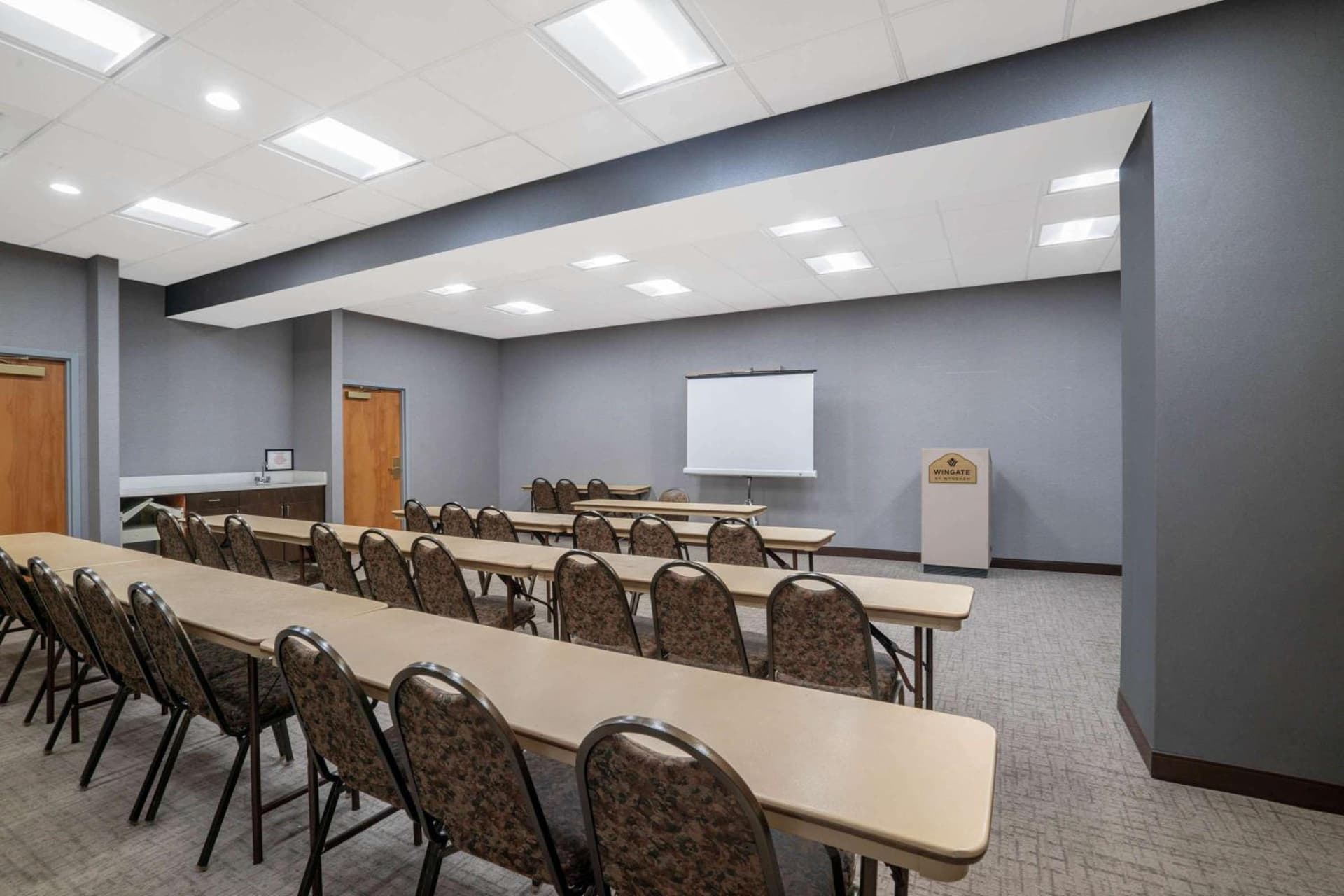 Wingate by Wyndham Charlotte Airport gallery photo in Charlotte, NC — image 8