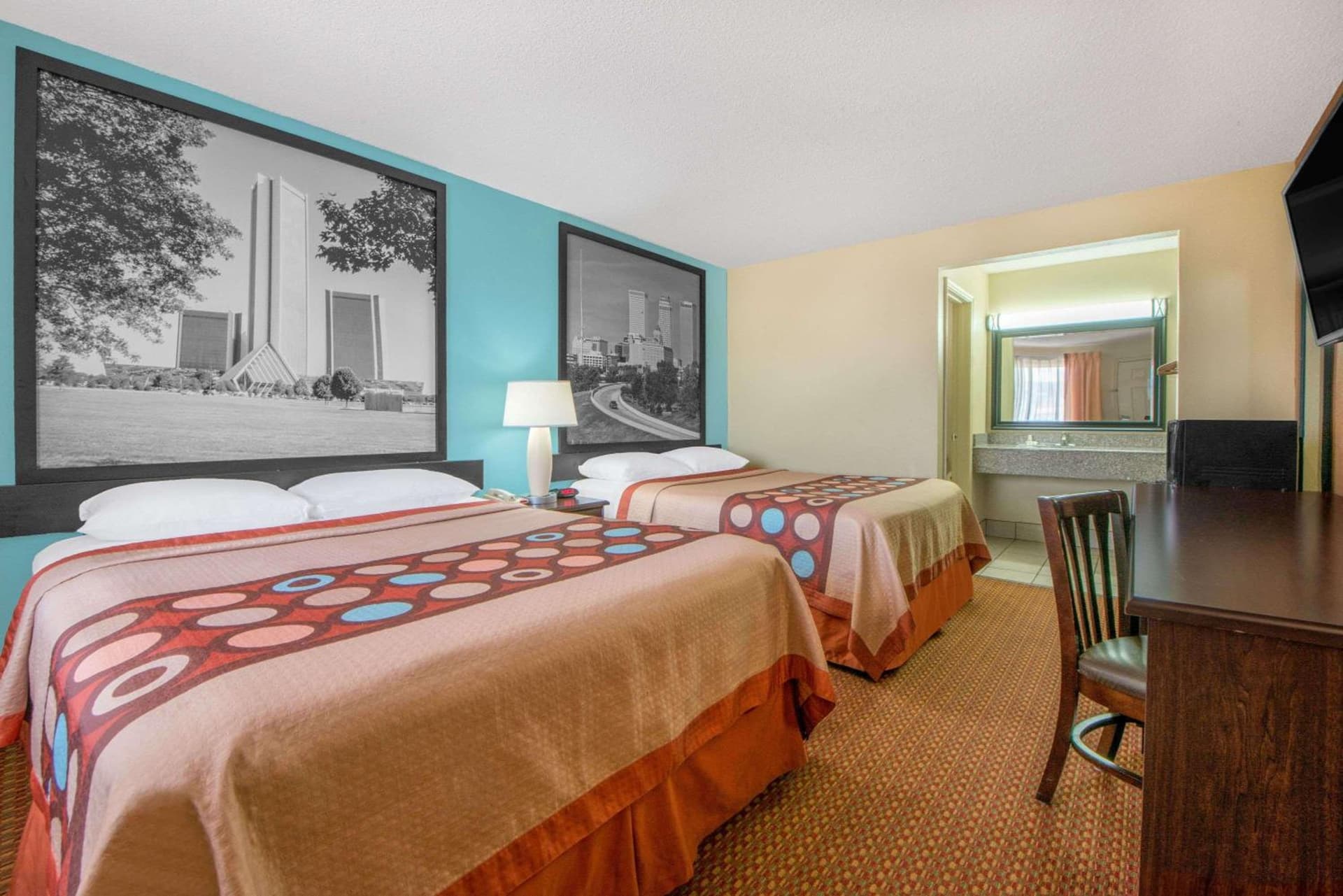 Super 8 by Wyndham Tulsa - Route 66 interior in Tulsa, OK — gallery photo 2