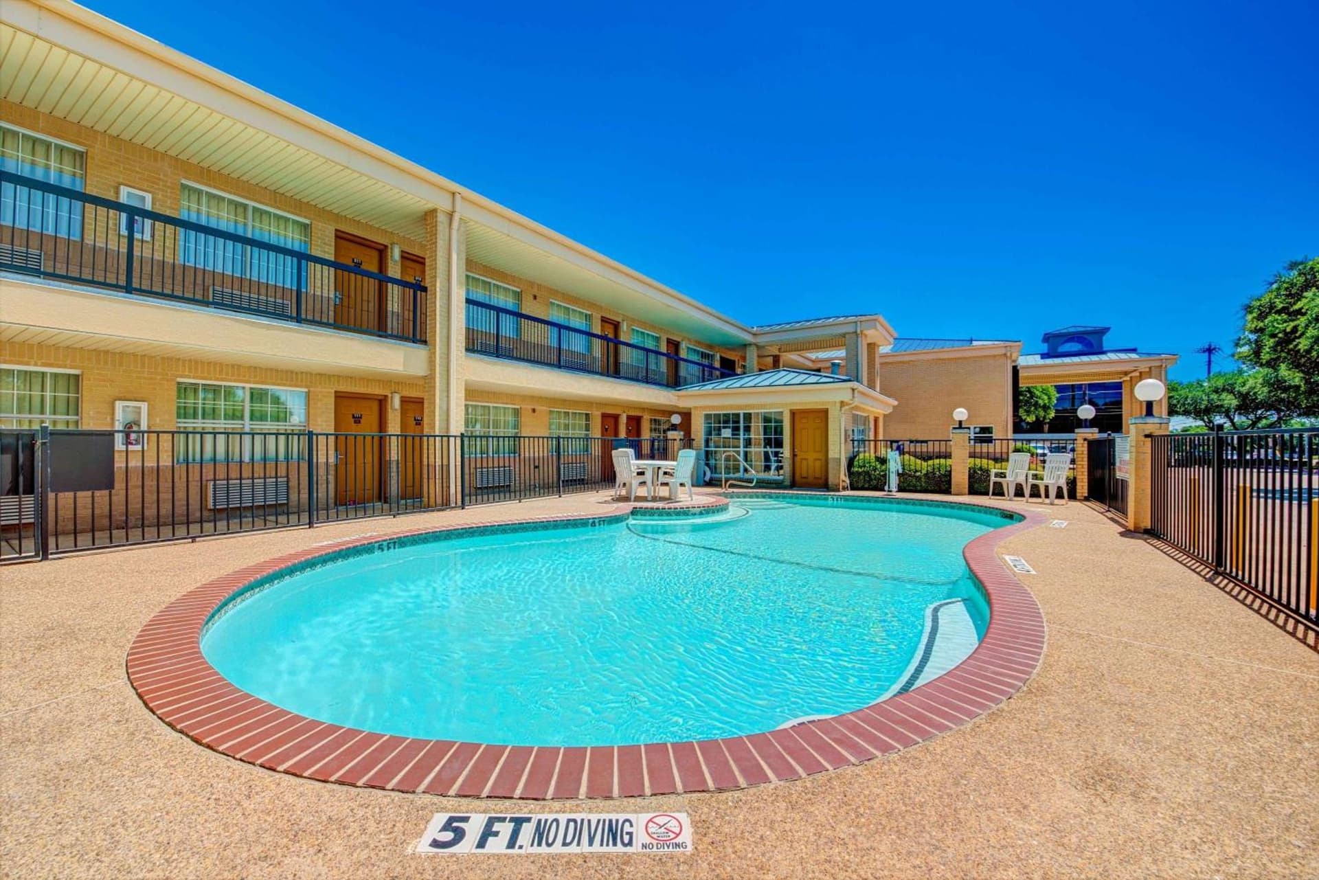 Super 8 by Wyndham Richardson Dallas property views in Richardson, TX — gallery photo 3