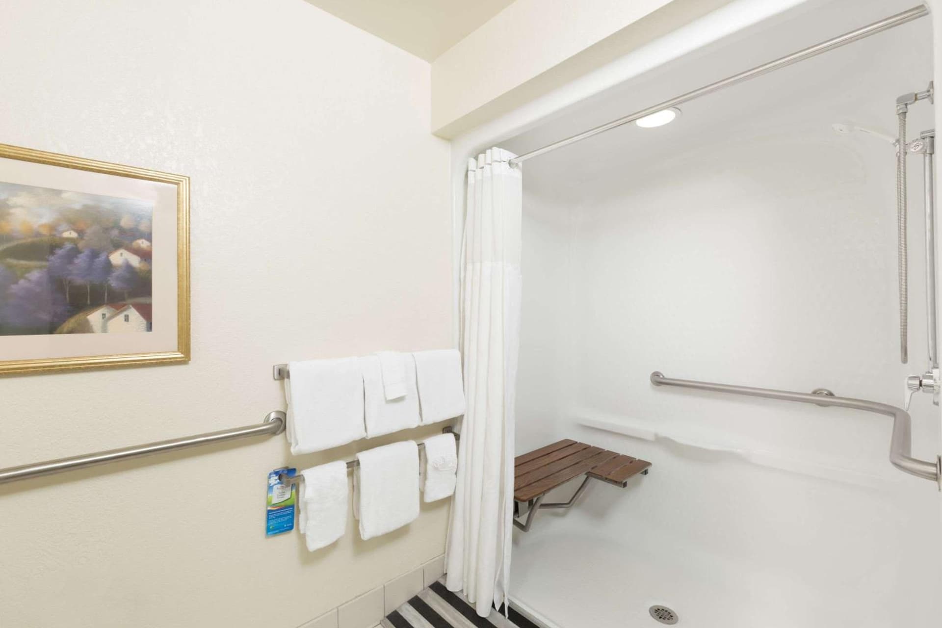 Baymont by Wyndham Des Moines Airport gallery photo in Des Moines, IA — image 52
